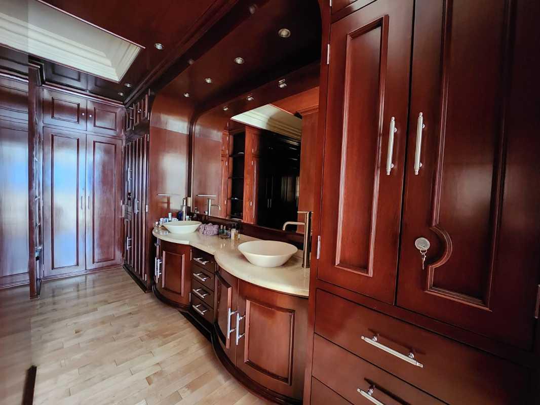 Monta?a, Atizapán de Zaragoza, Estado de México, 52936, Mexico, 4 Bedrooms Bedrooms, ,4 BathroomsBathrooms,Residential,For Sale,Monta?a,1623075