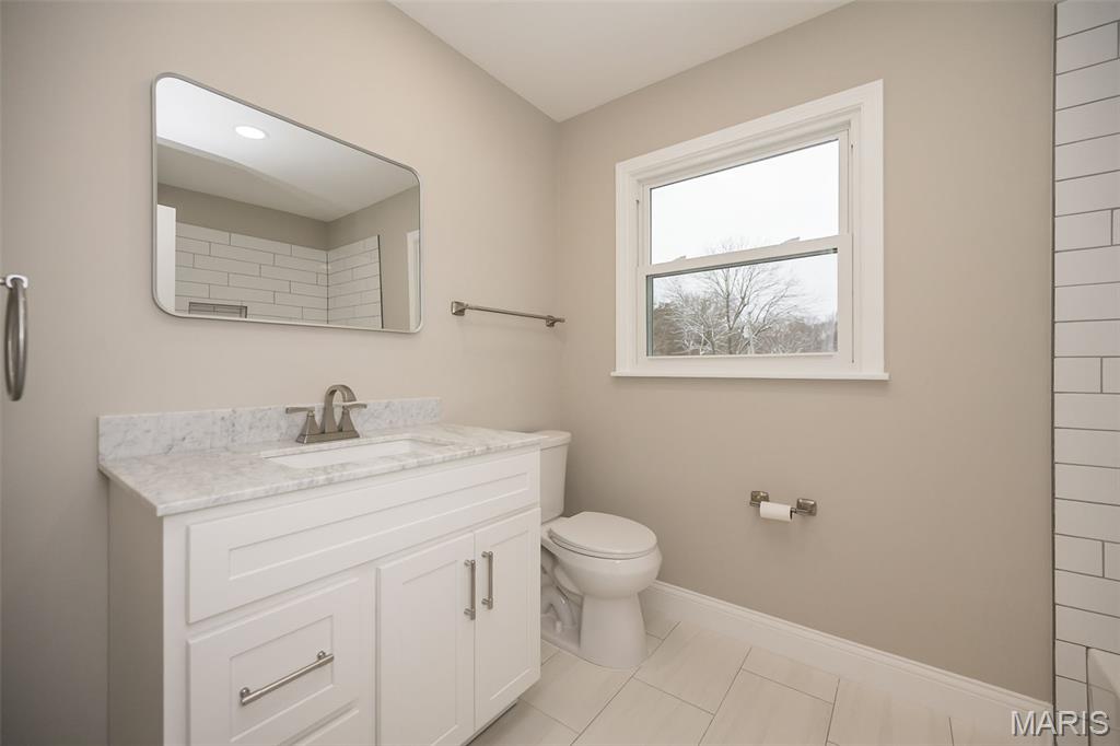 Ellisville, Missouri, 63011, United States, 4 Bedrooms Bedrooms, ,3 BathroomsBathrooms,Residential,For Sale,2002113