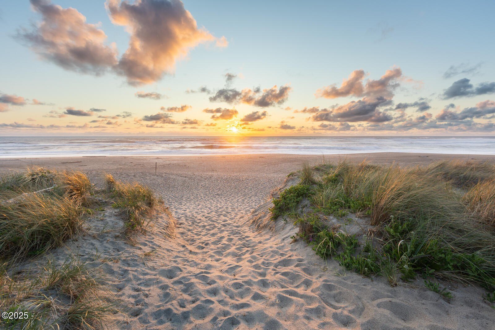 Gleneden Beach, Oregon, 97388, United States, 3 Bedrooms Bedrooms, ,Residential,For Sale,1903815