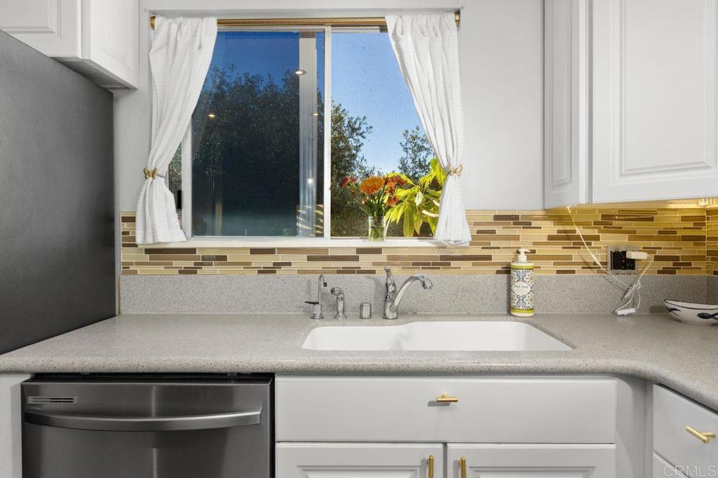 Vista, California, 92084, United States, 2 Bedrooms Bedrooms, ,3 BathroomsBathrooms,Residential,For Sale,1987849