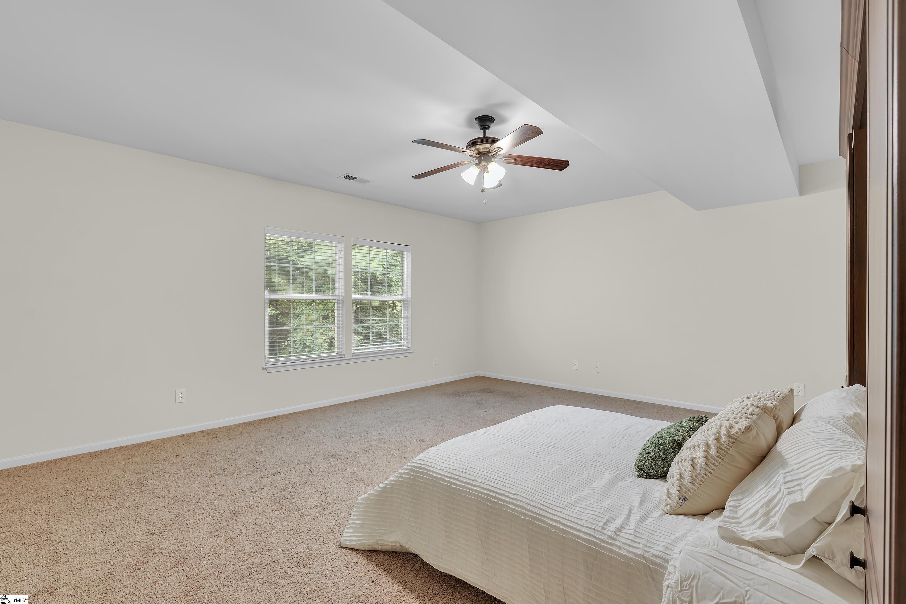 Simpsonville, South Carolina, 29681, United States, 4 Bedrooms Bedrooms, ,3 BathroomsBathrooms,Residential,For Sale,1906304