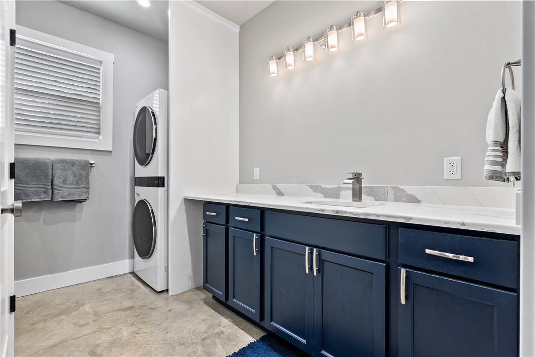 Franklin, Texas, 77856, United States, 2 Bedrooms Bedrooms, ,1 BathroomBathrooms,Residential,For Sale,1846956