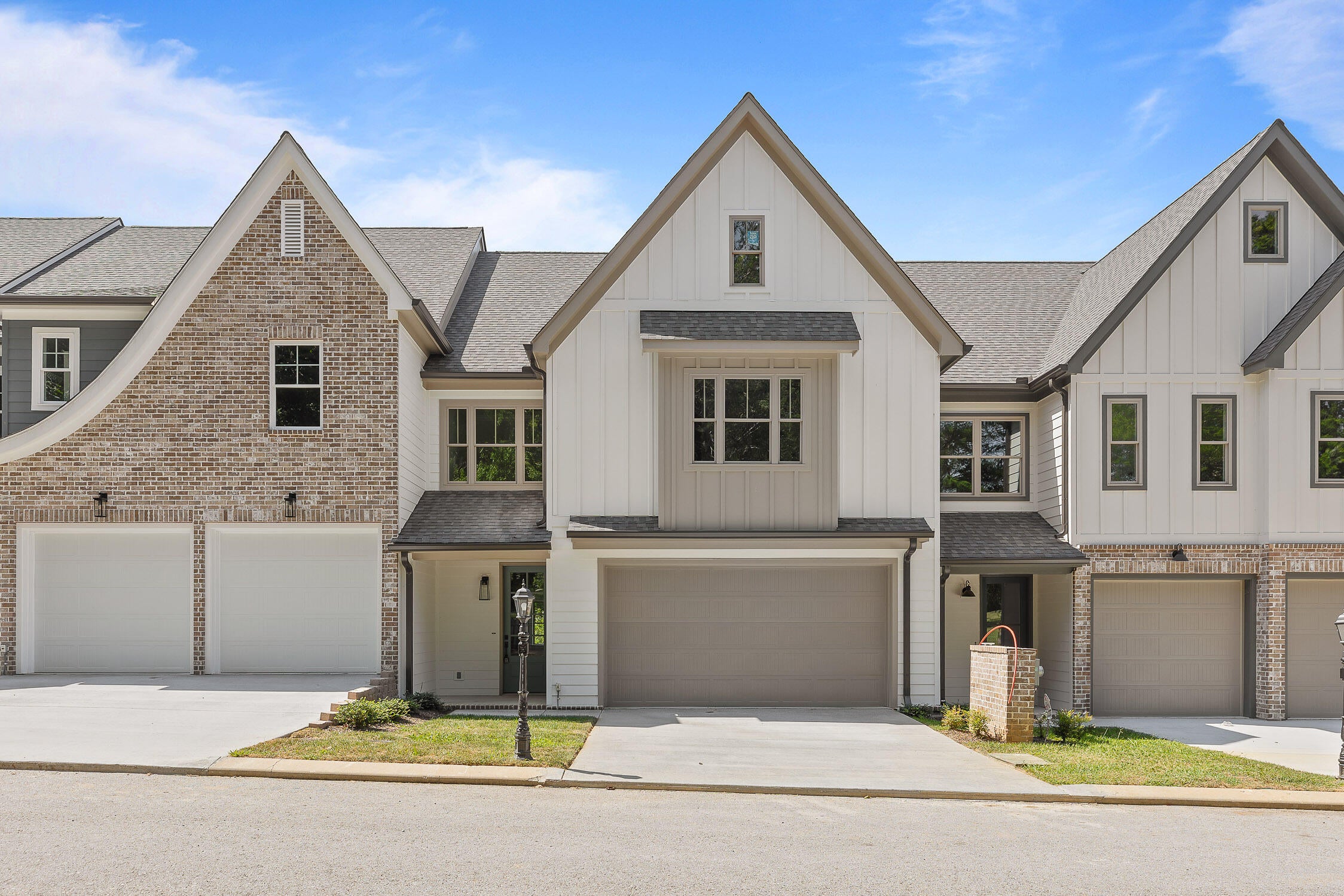 Dutton Ln, Ooltewah, TN 37363