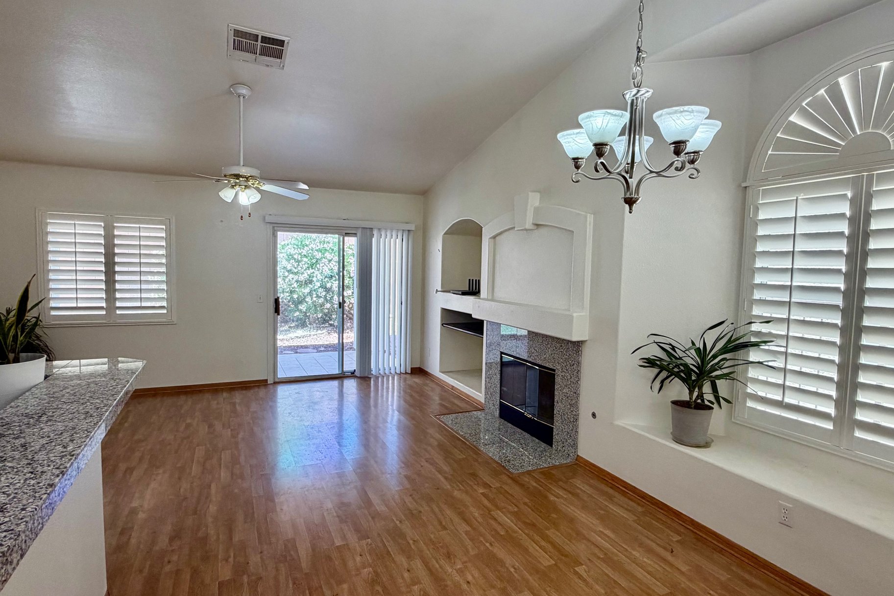  GREAT LOCATION MOVE-IN READY IN SUMMERLIN NORTH - 物件實景