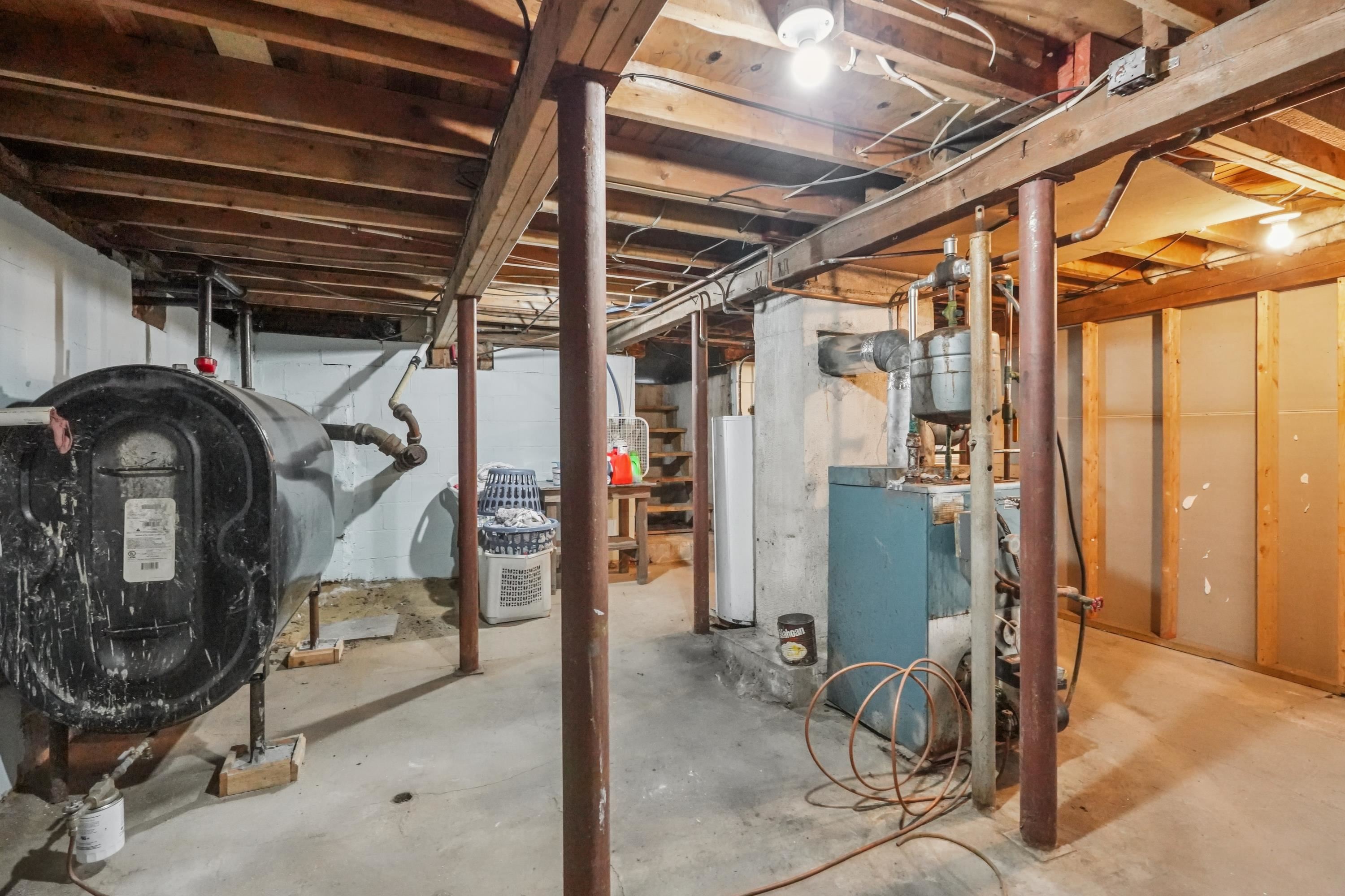 Kingston, New Hampshire, 03848, United States, 3 Bedrooms Bedrooms, ,2 BathroomsBathrooms,Residential,For Sale,1975396