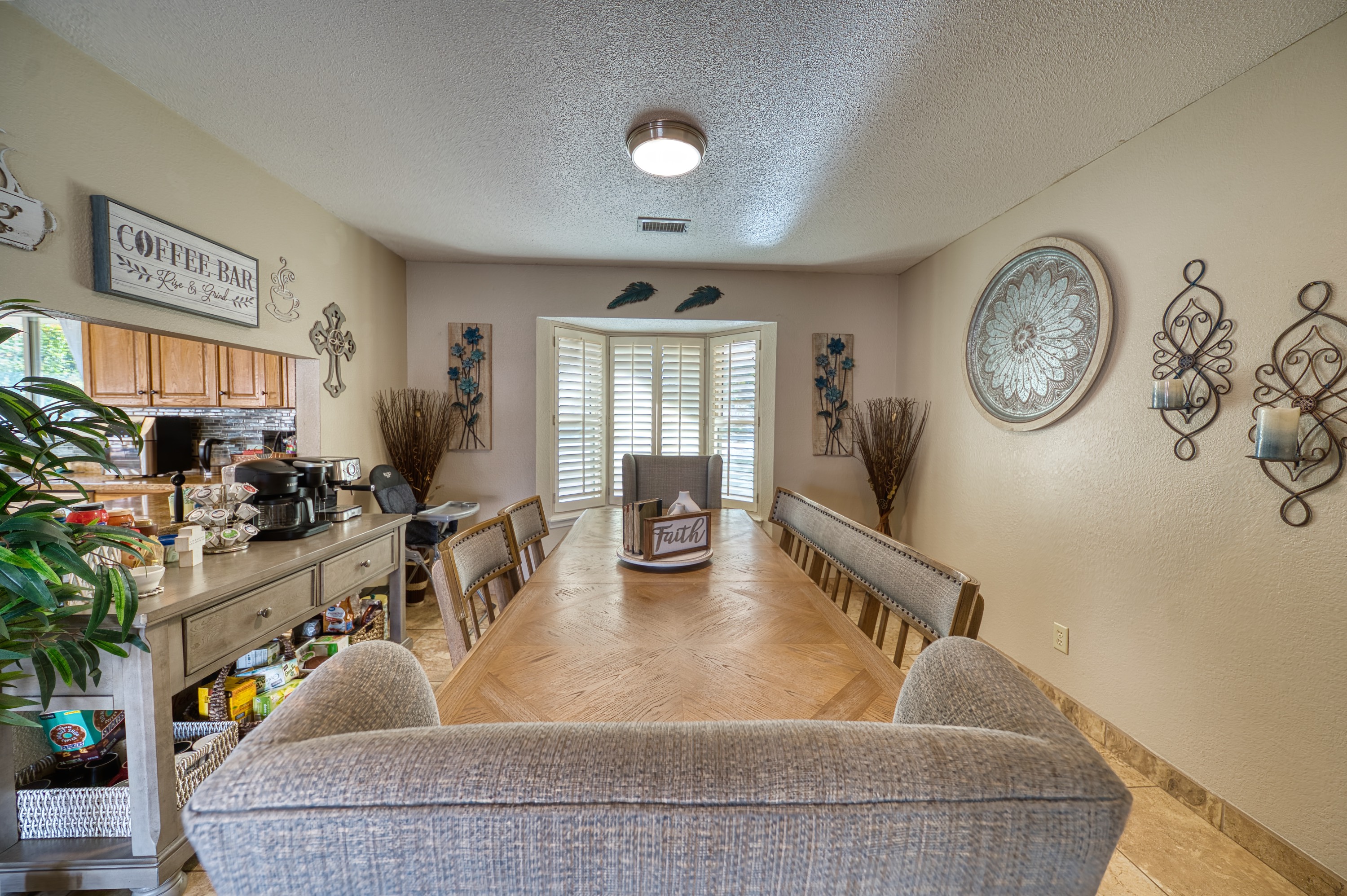 Carlsbad, New Mexico, 88220, United States, 4 Bedrooms Bedrooms, ,3 BathroomsBathrooms,Residential,For Sale,1974897