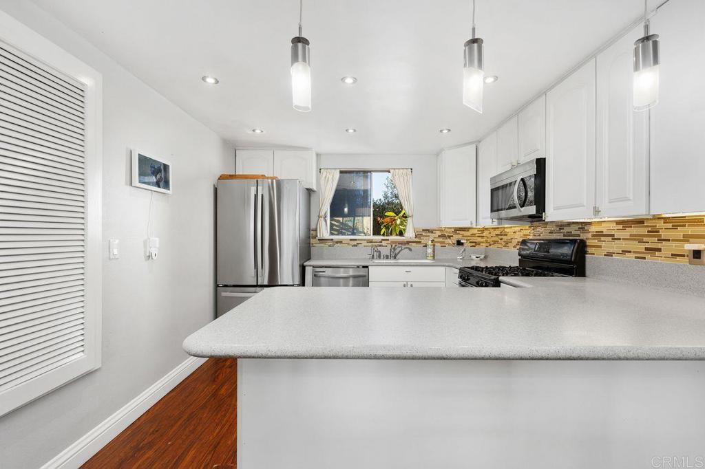 Vista, California, 92084, United States, 2 Bedrooms Bedrooms, ,3 BathroomsBathrooms,Residential,For Sale,1987849