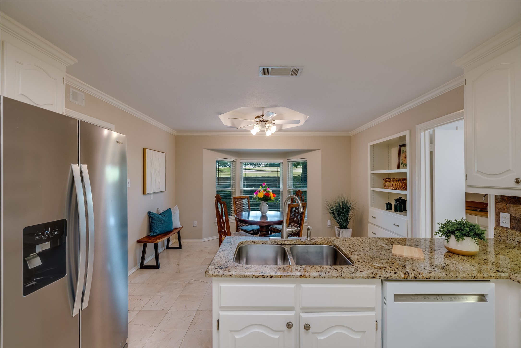 Fort Worth, Texas, 76116, United States, 4 Bedrooms Bedrooms, ,4 BathroomsBathrooms,Residential,For Sale,1926062