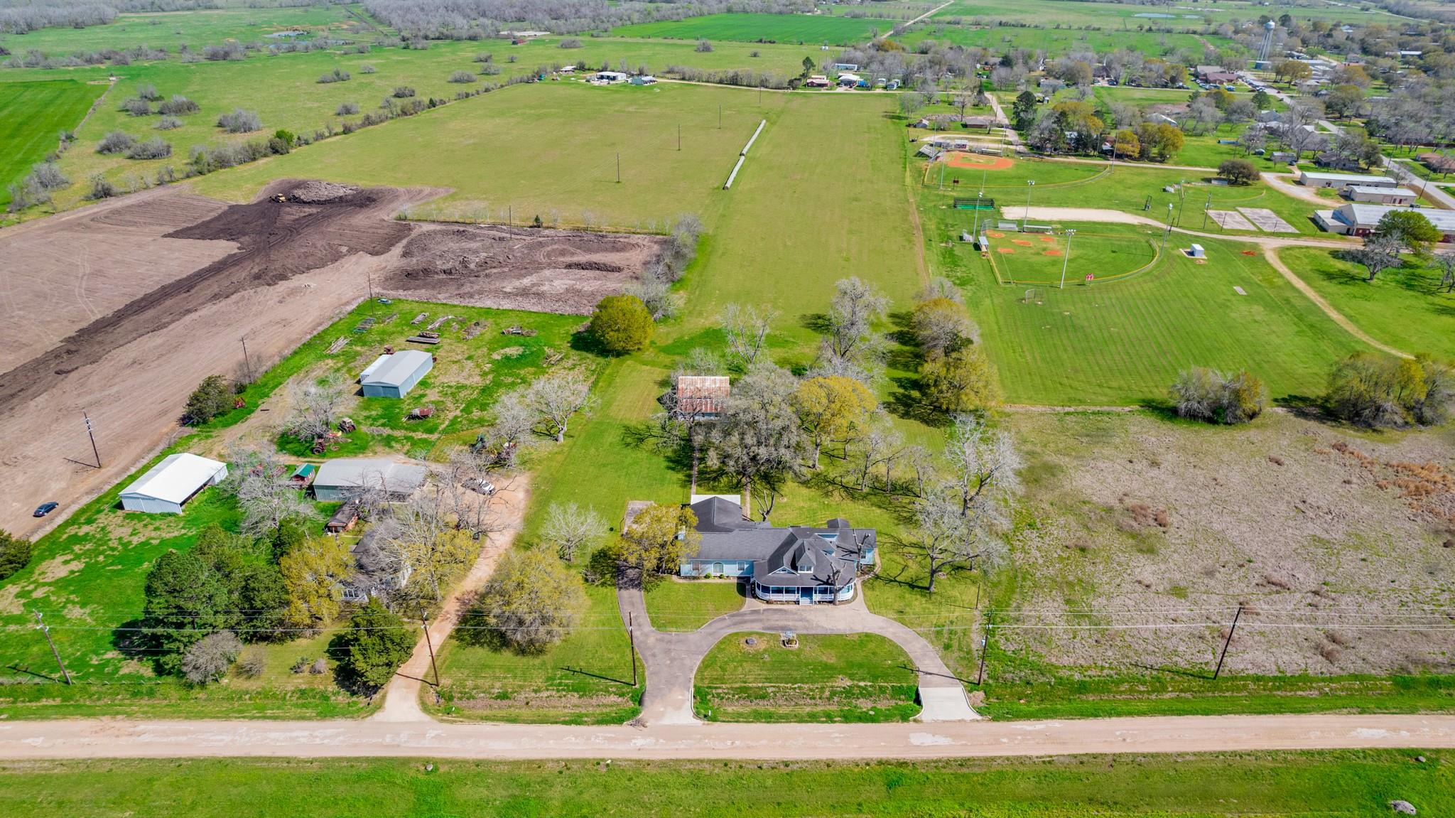 Wallis, Texas, 77485, United States, 3 Bedrooms Bedrooms, ,4 BathroomsBathrooms,Residential,For Sale,1928223