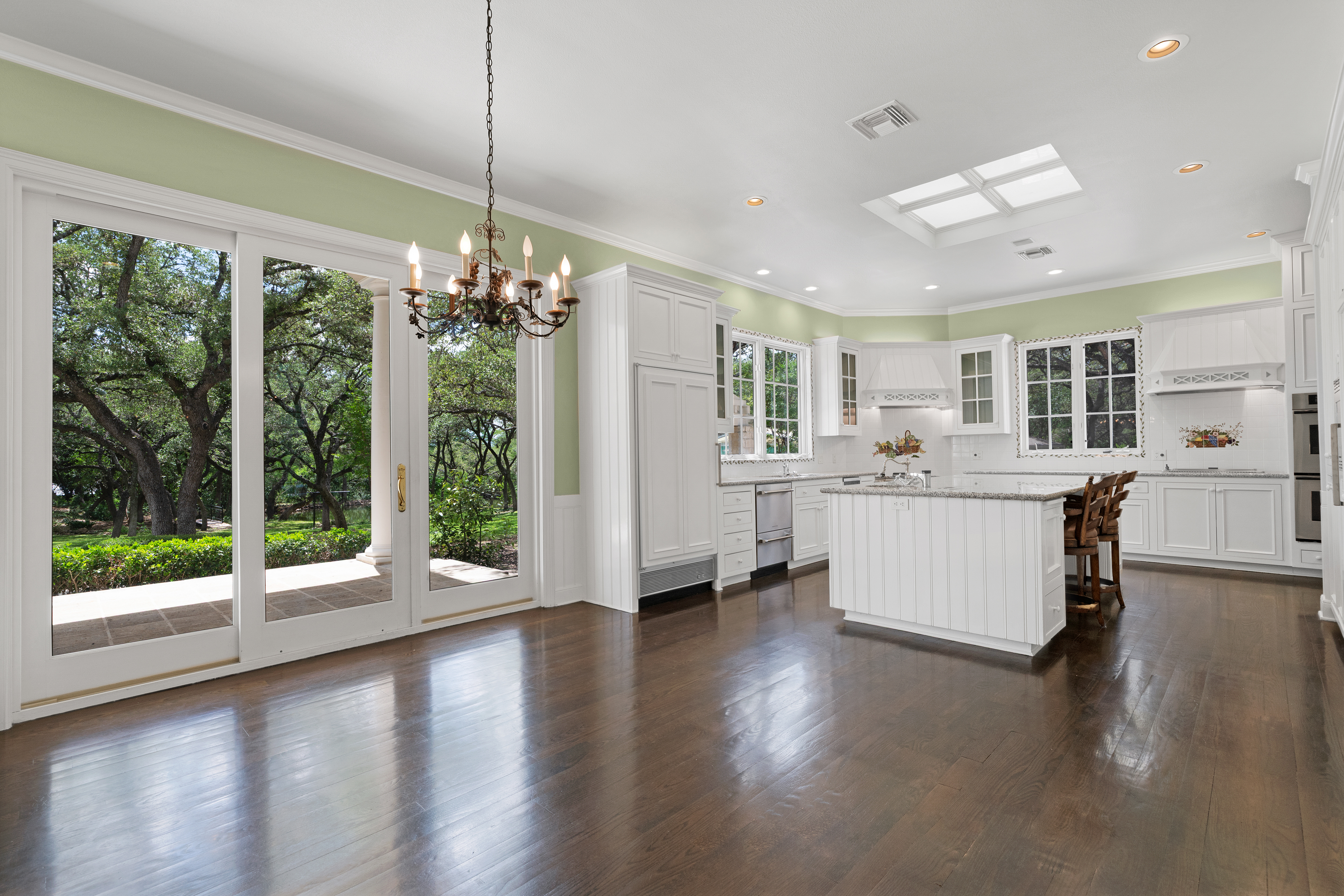  Timeless Estate in the Heart of Hill Country Village - 物件實景