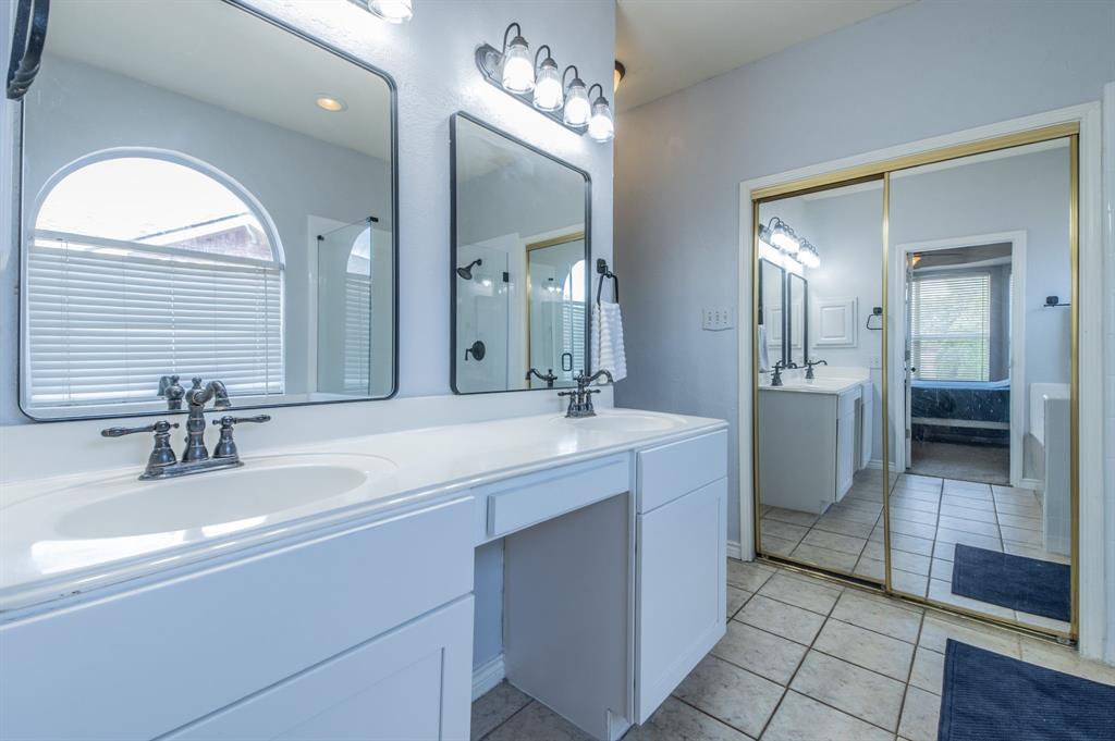 Flower Mound, Texas, 75028, United States, 5 Bedrooms Bedrooms, ,3 BathroomsBathrooms,Residential,For Sale,2028396