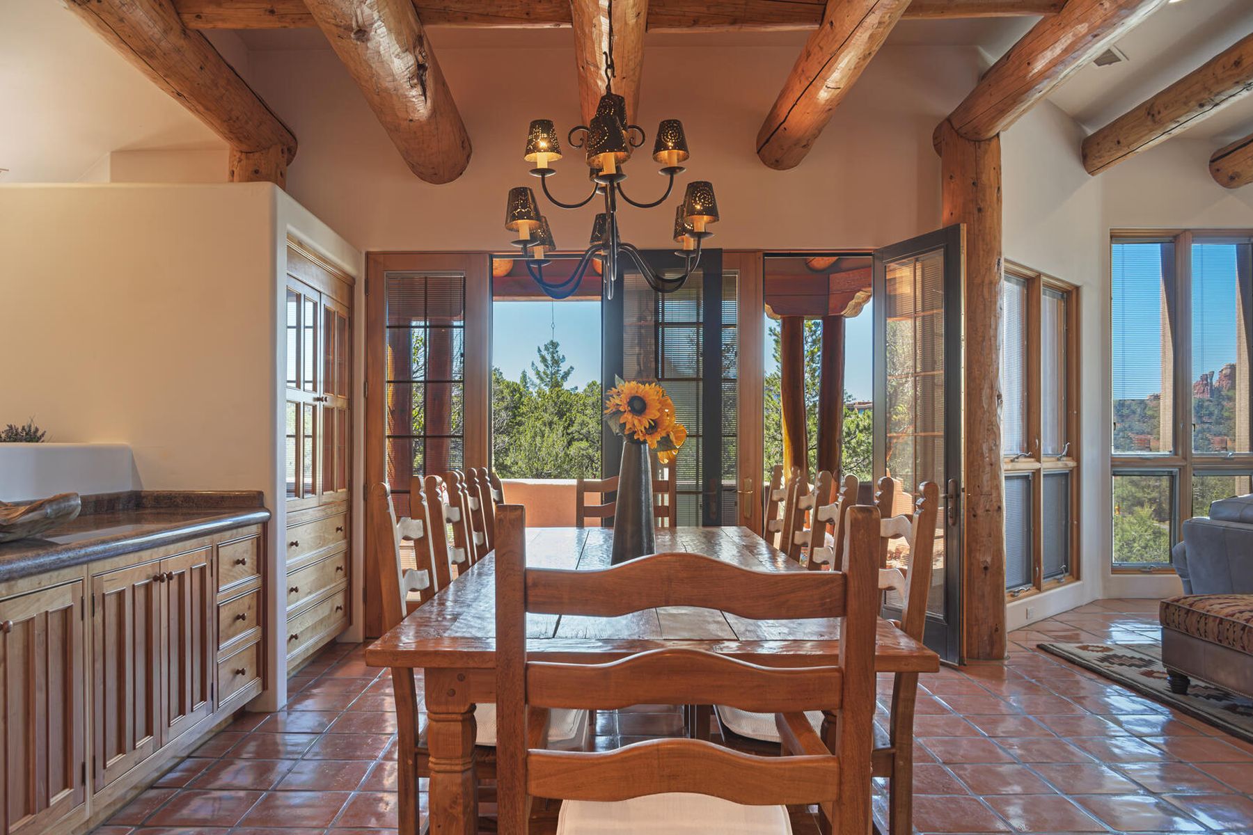  114 E Mallard Dr  Sedona, AZ - 物件實景