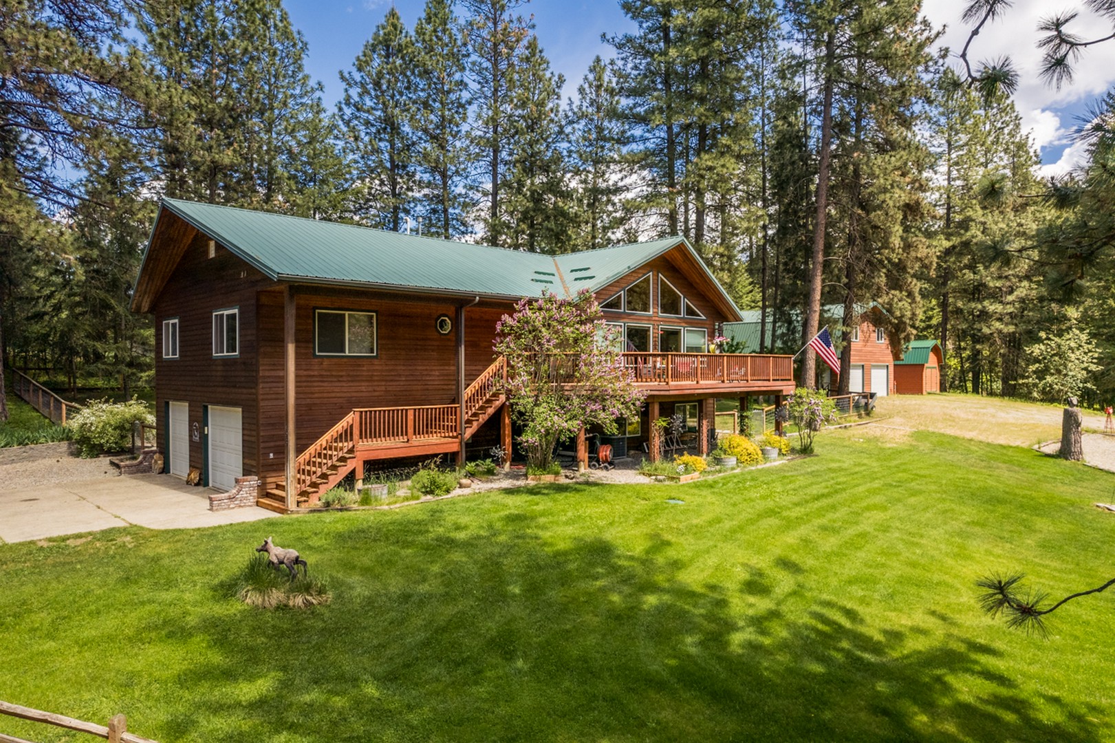 Moyie Springs, Idaho, 83845, United States, 4 Bedrooms Bedrooms, ,3 BathroomsBathrooms,Residential,For Sale,2033523