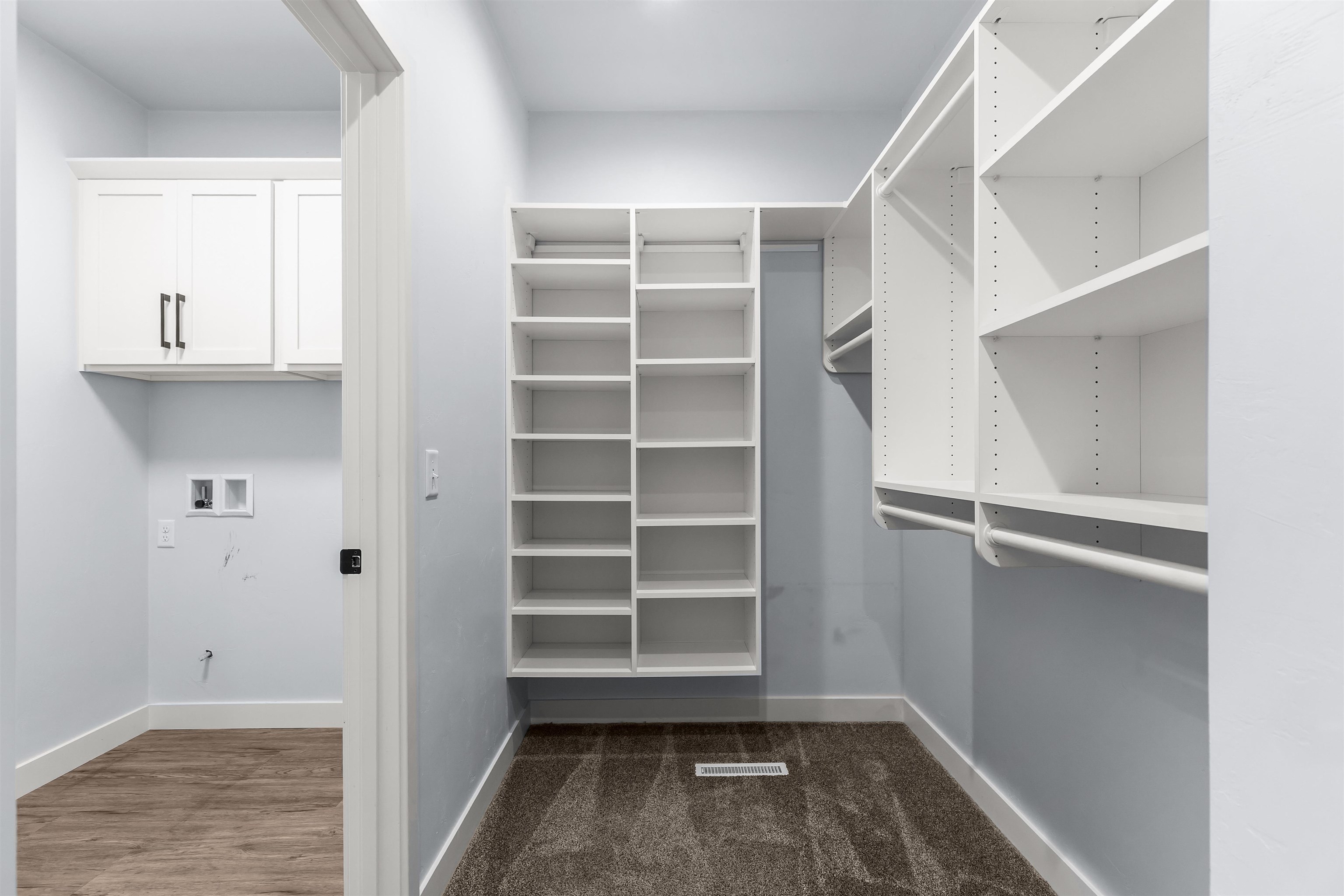 Greenville, Wisconsin, 54942, United States, 4 Bedrooms Bedrooms, ,4 BathroomsBathrooms,Residential,For Sale,1995419