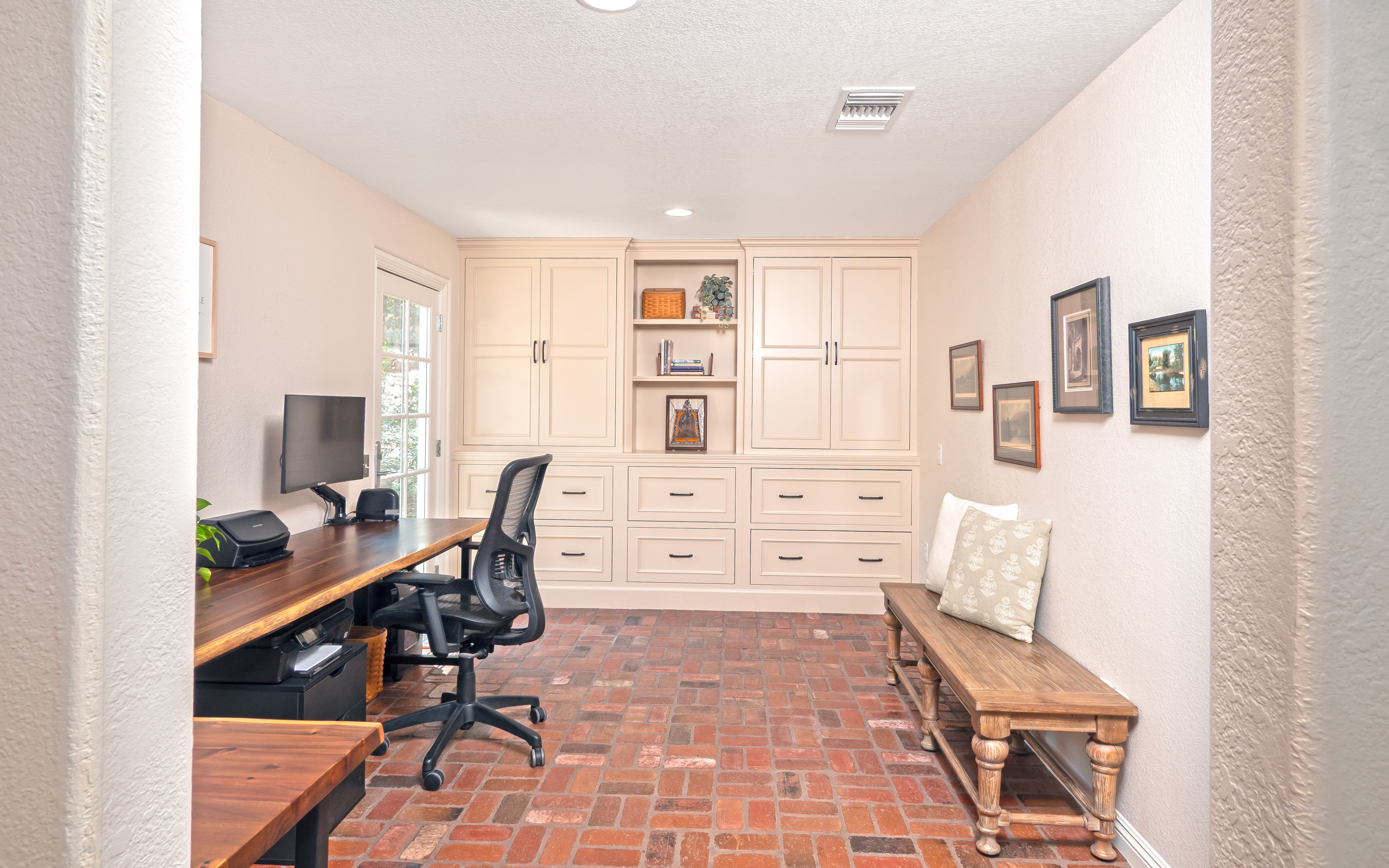  2372 Shadow Hill Drive, Riverside, CA 92506 - 物件實景