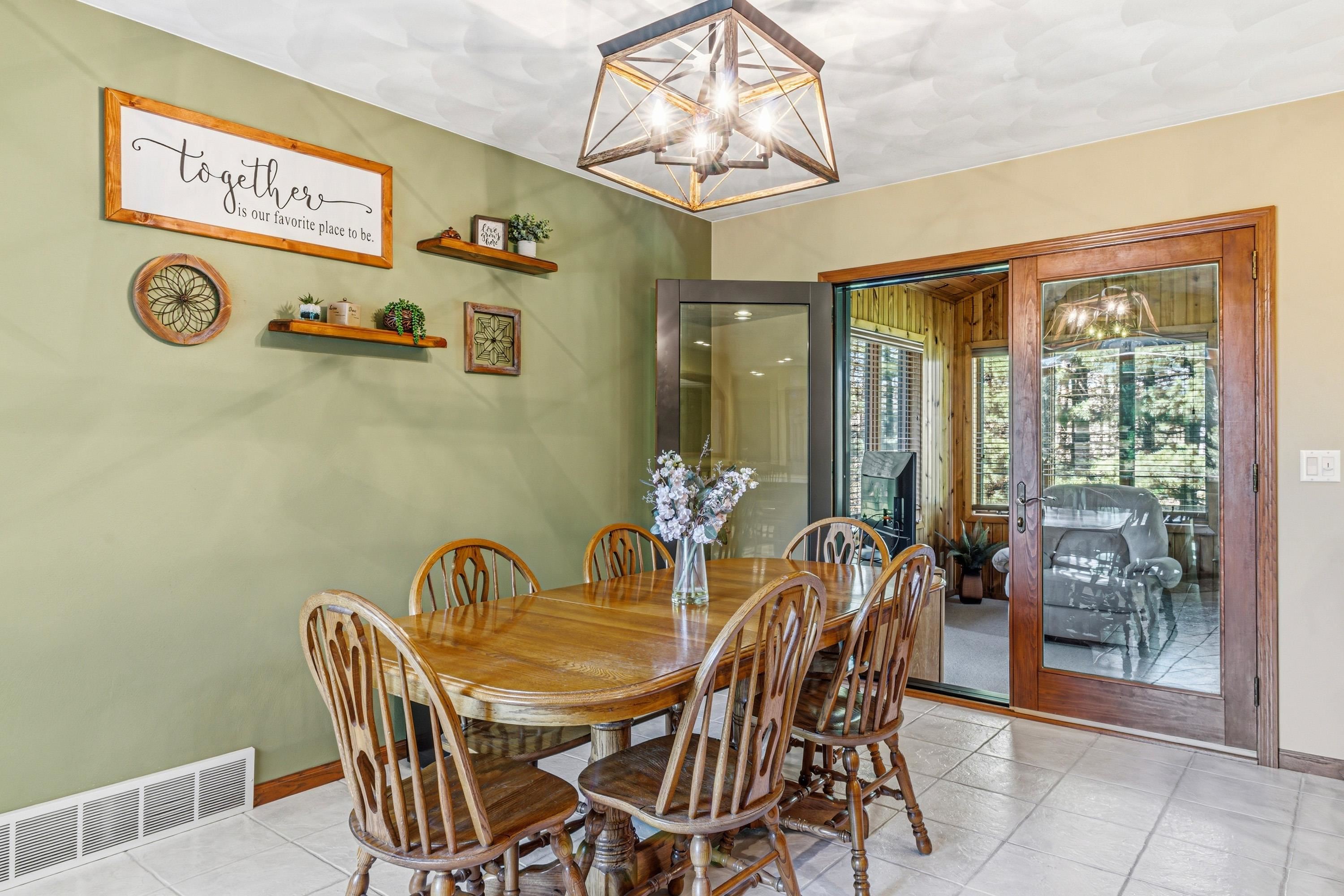 Spring Green, Wisconsin, 53588, United States, 4 Bedrooms Bedrooms, ,4 BathroomsBathrooms,Residential,For Sale,2040175