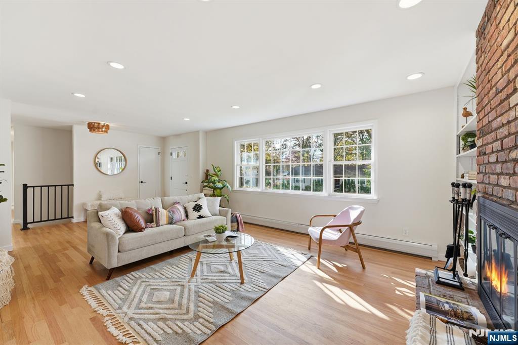 Twp of Washington, New Jersey, 07676, United States, 5 Bedrooms Bedrooms, ,3 BathroomsBathrooms,Residential,For Sale,1989508