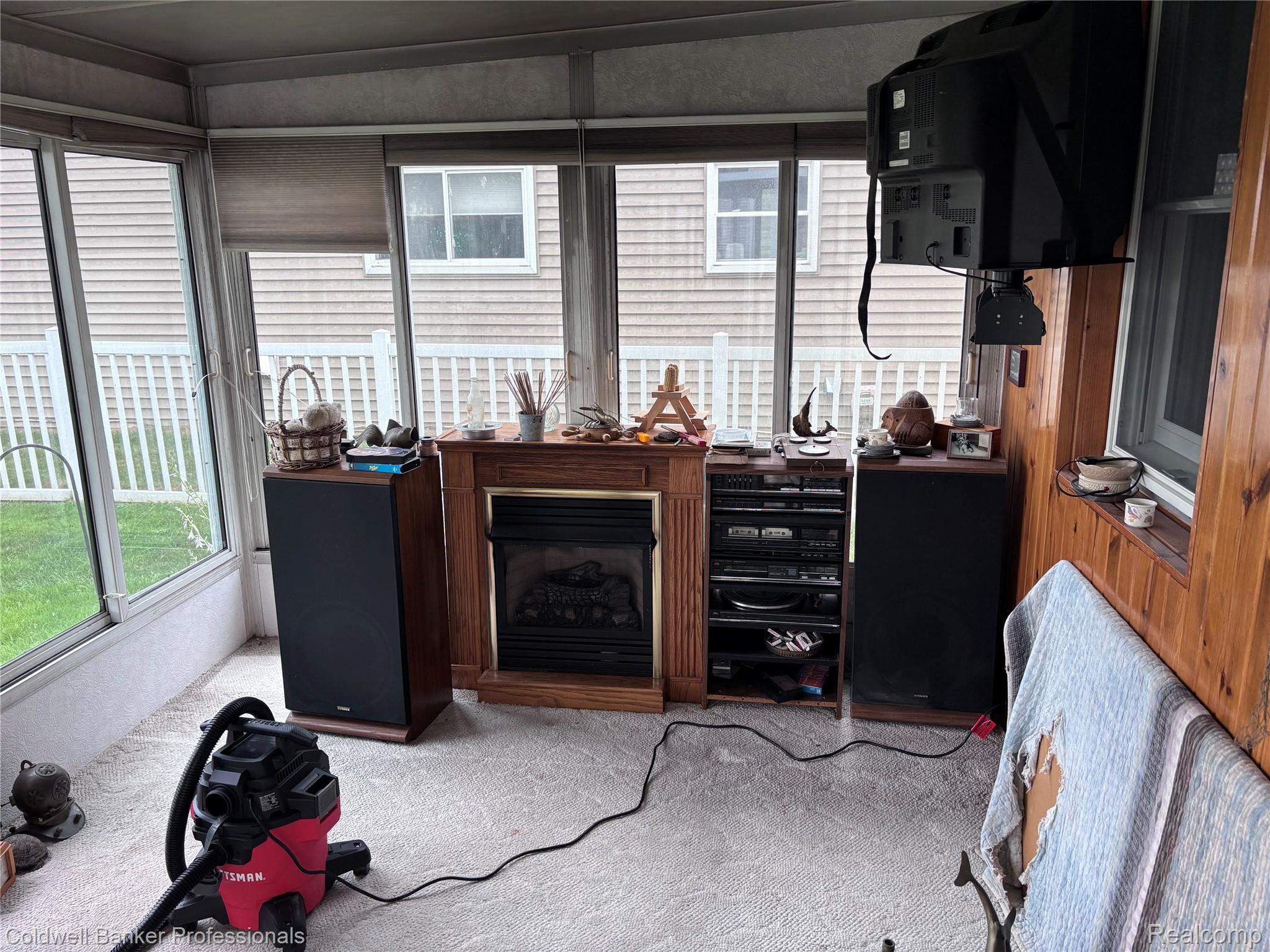 HarrisonTownship, Michigan, 48045, United States, 4 Bedrooms Bedrooms, ,3 BathroomsBathrooms,Residential,For Sale,1896563