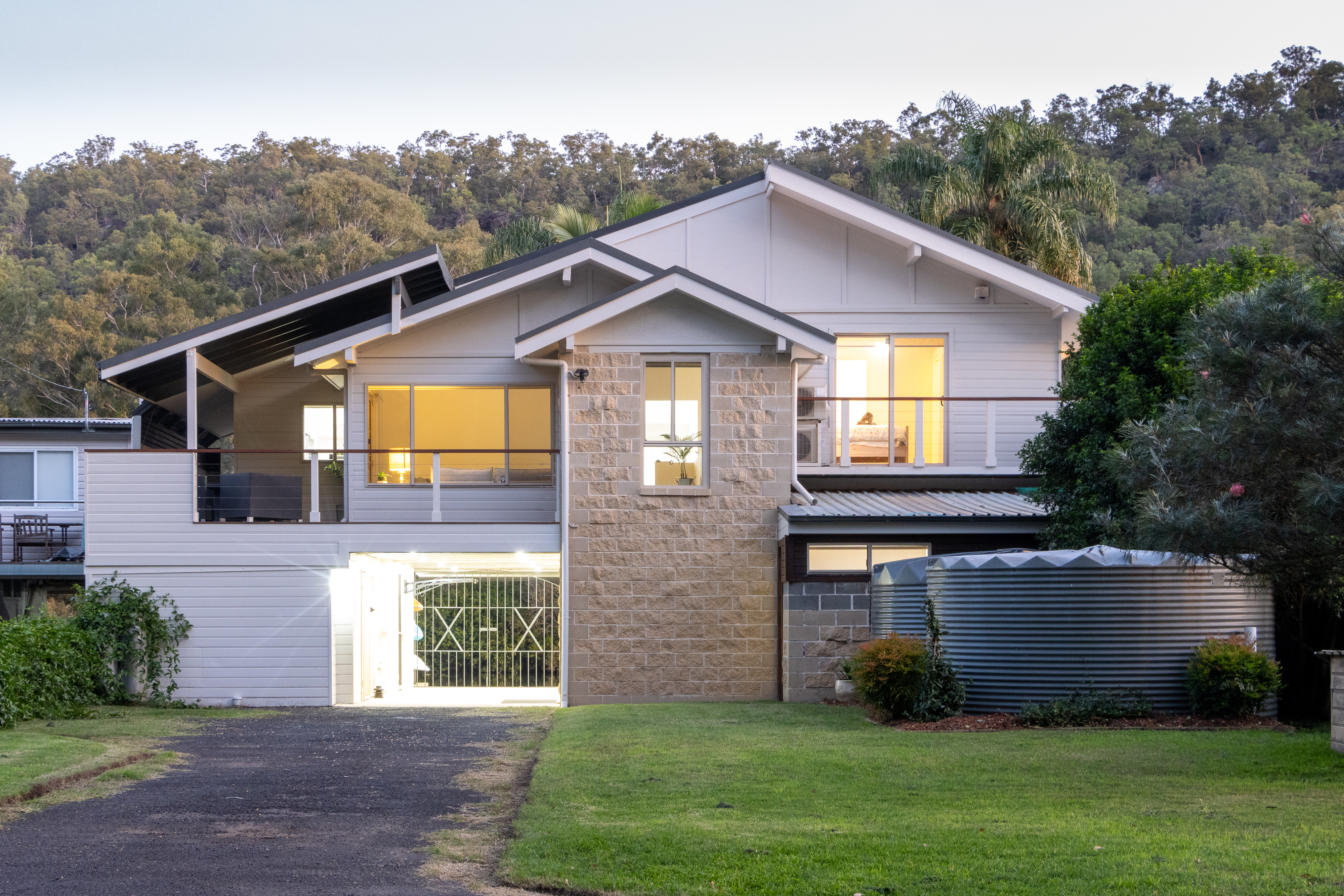 Prime Hawkesbury Riverfront Living 