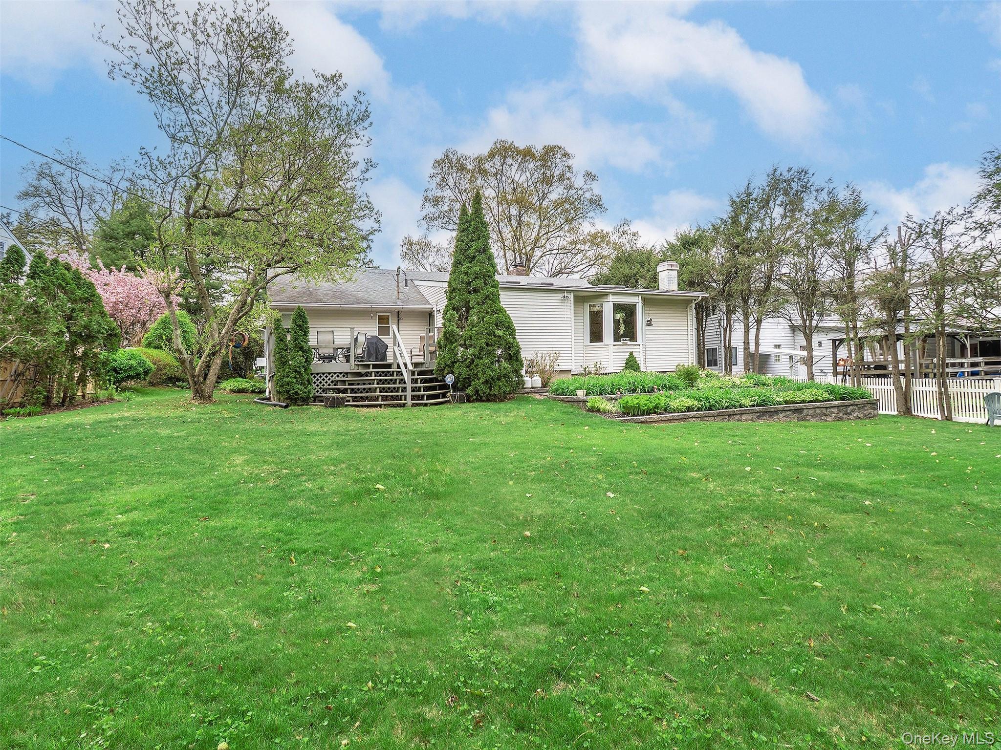  53 Plymouth Drive S, Glen Head, NY, 11545 - 物件實景