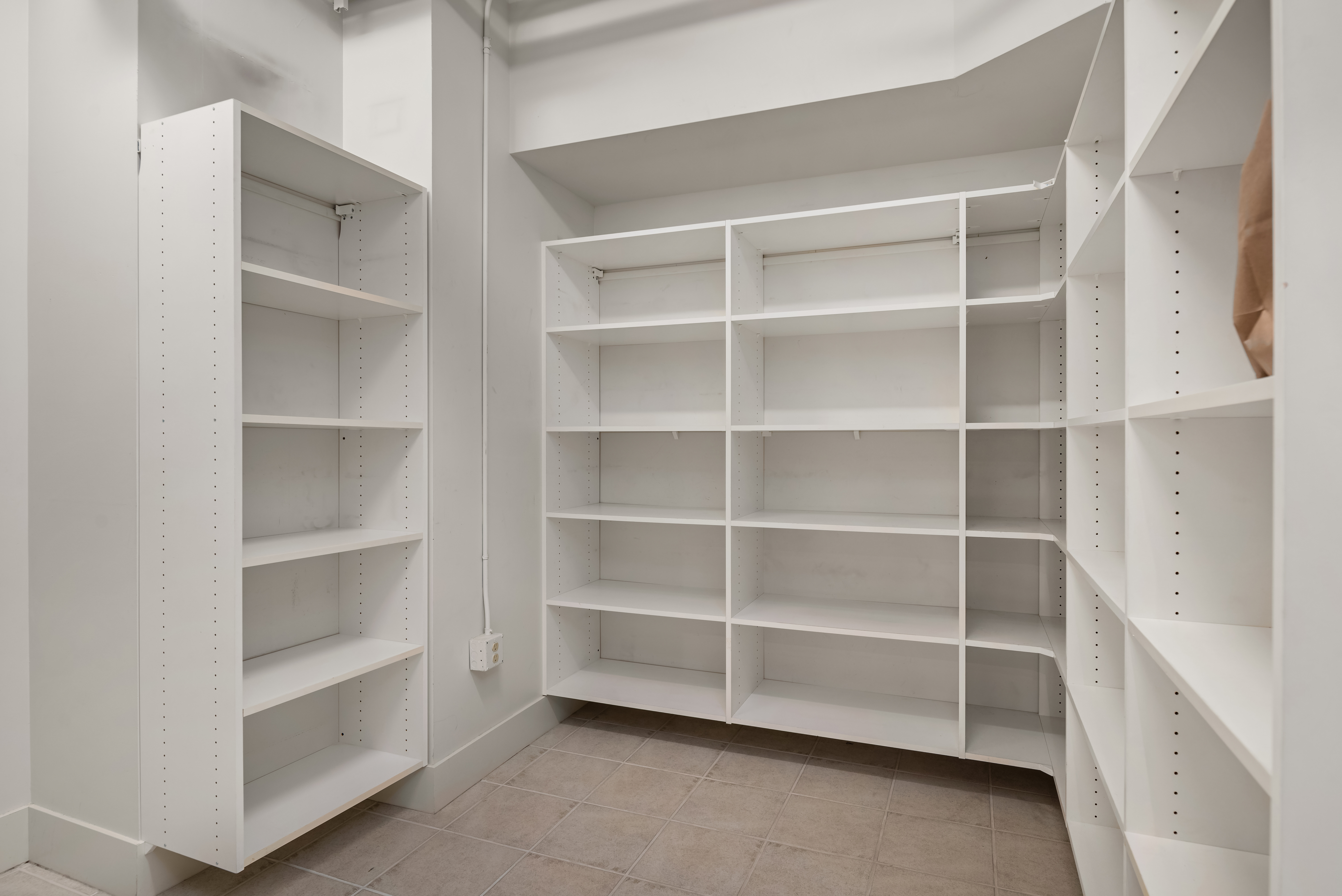  136 Central Wy Unit #304, Kirkland, WA 98033 - 物件實景