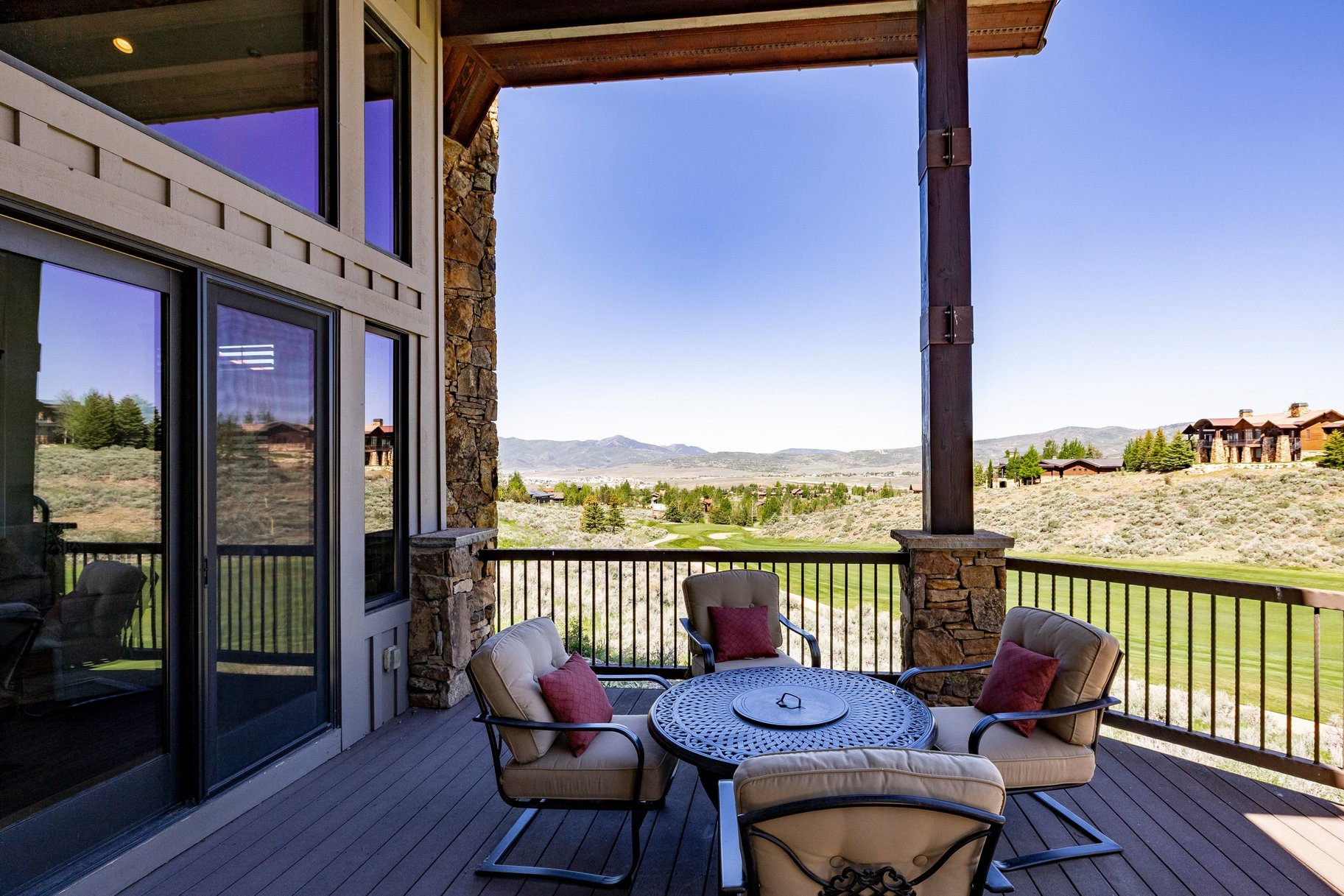 A True Mountain Escape in Promontory with Golf and Ski Views - 物件實景