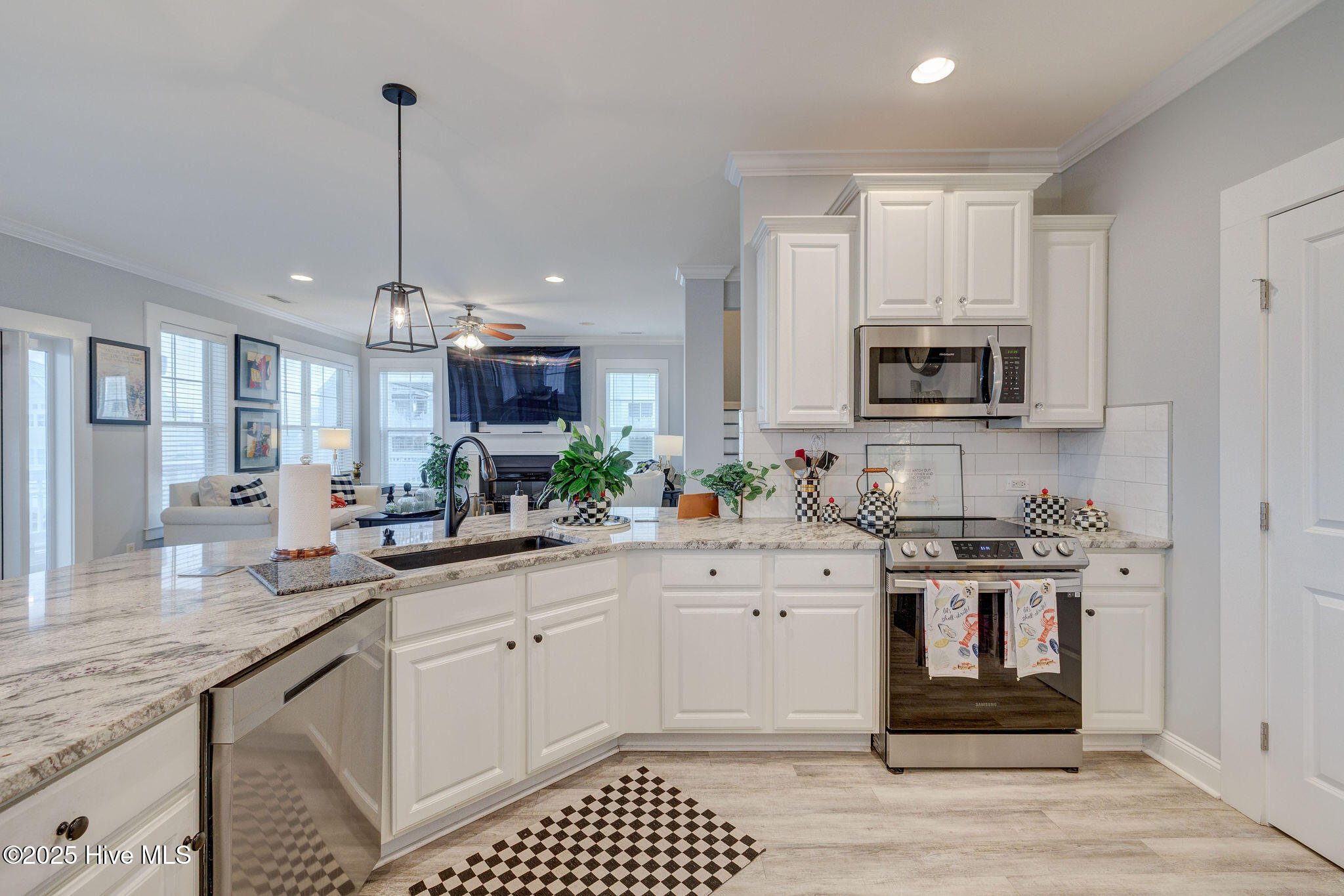 Carolina Beach, North Carolina, 28428, United States, 4 Bedrooms Bedrooms, ,4 BathroomsBathrooms,Residential,For Sale,1918468