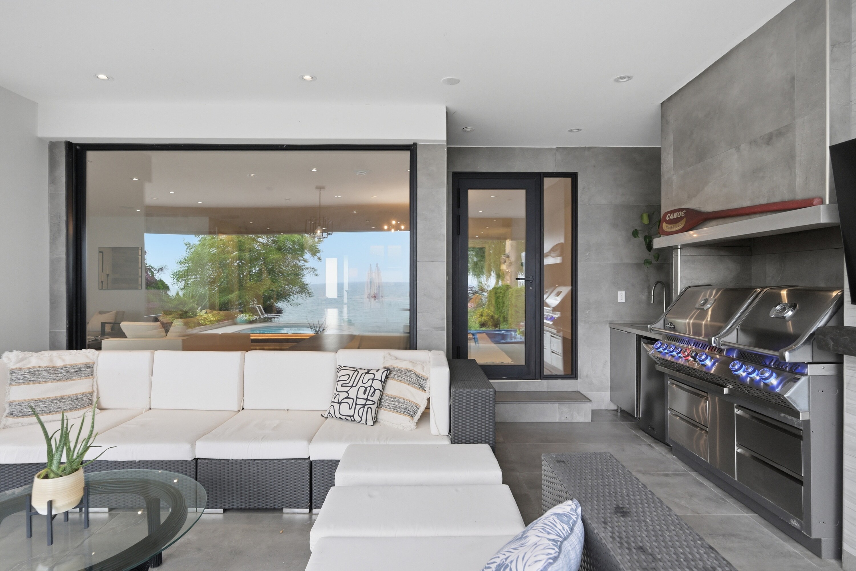  Stunning Waterfront Residence - 物件實景
