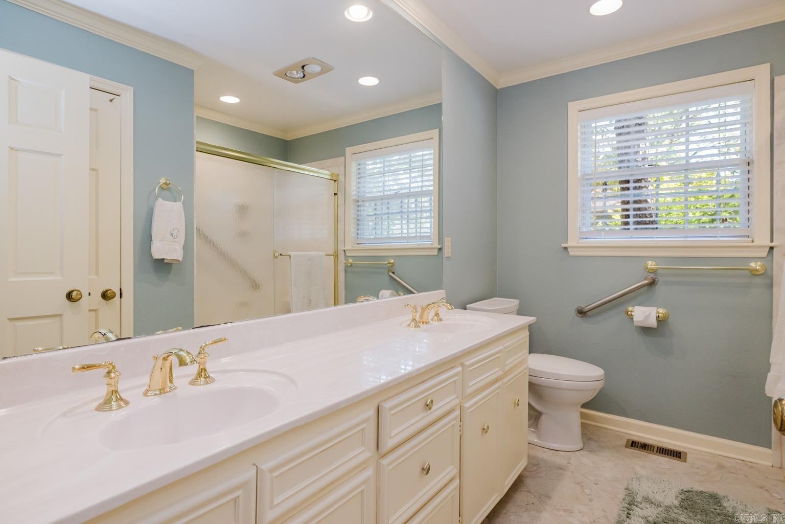 Little Rock, Arkansas, 72212, United States, 5 Bedrooms Bedrooms, ,5 BathroomsBathrooms,Residential,For Sale,1975952