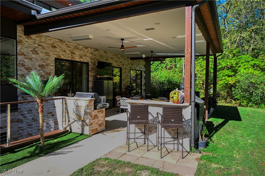 Medina, Ohio, 44256, United States, 5 Bedrooms Bedrooms, ,5 BathroomsBathrooms,Residential,For Sale,1976379