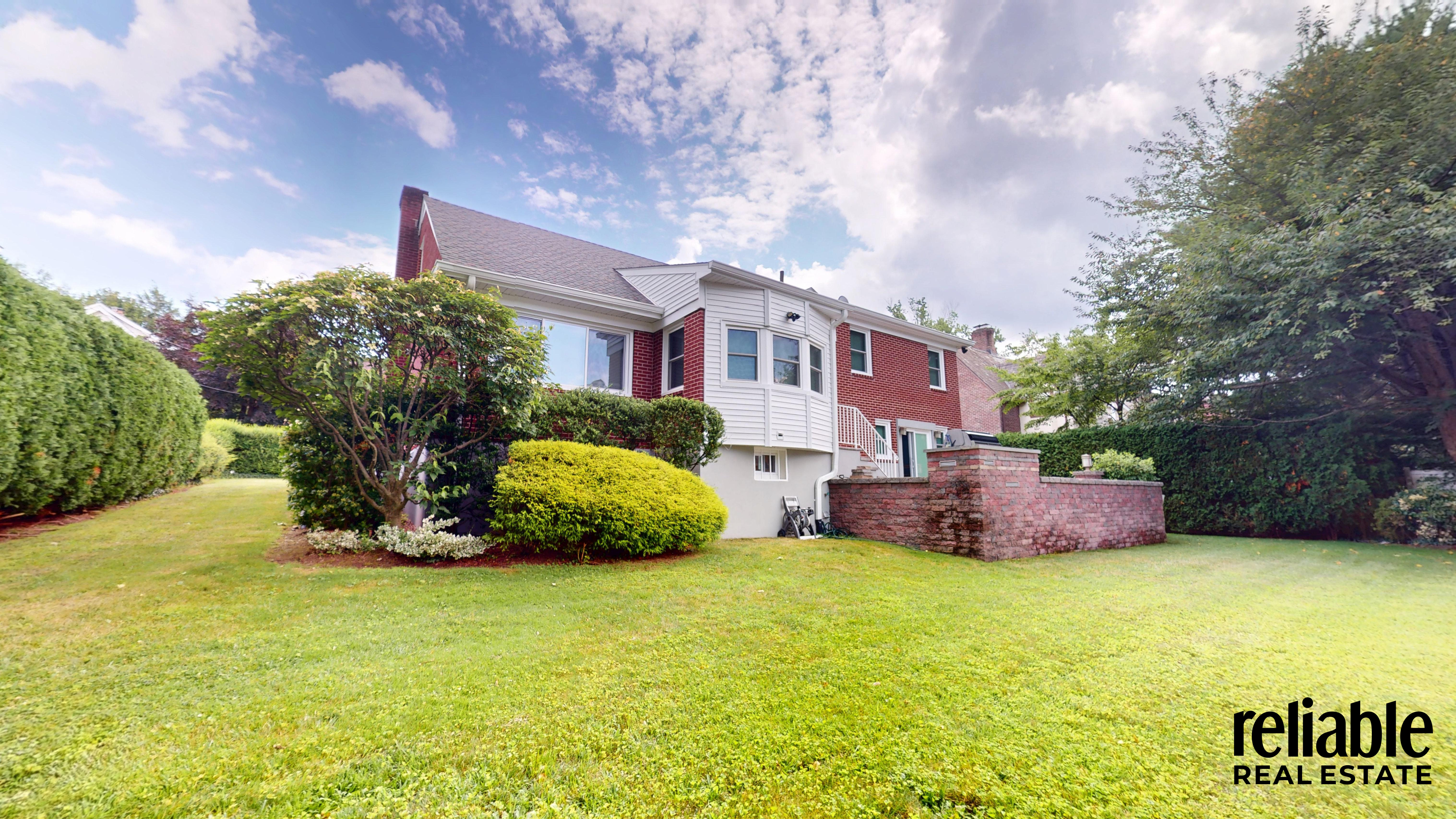 Tuckahoe, New York, 10707, United States, 4 Bedrooms Bedrooms, ,4 BathroomsBathrooms,Residential,For Sale,1941679