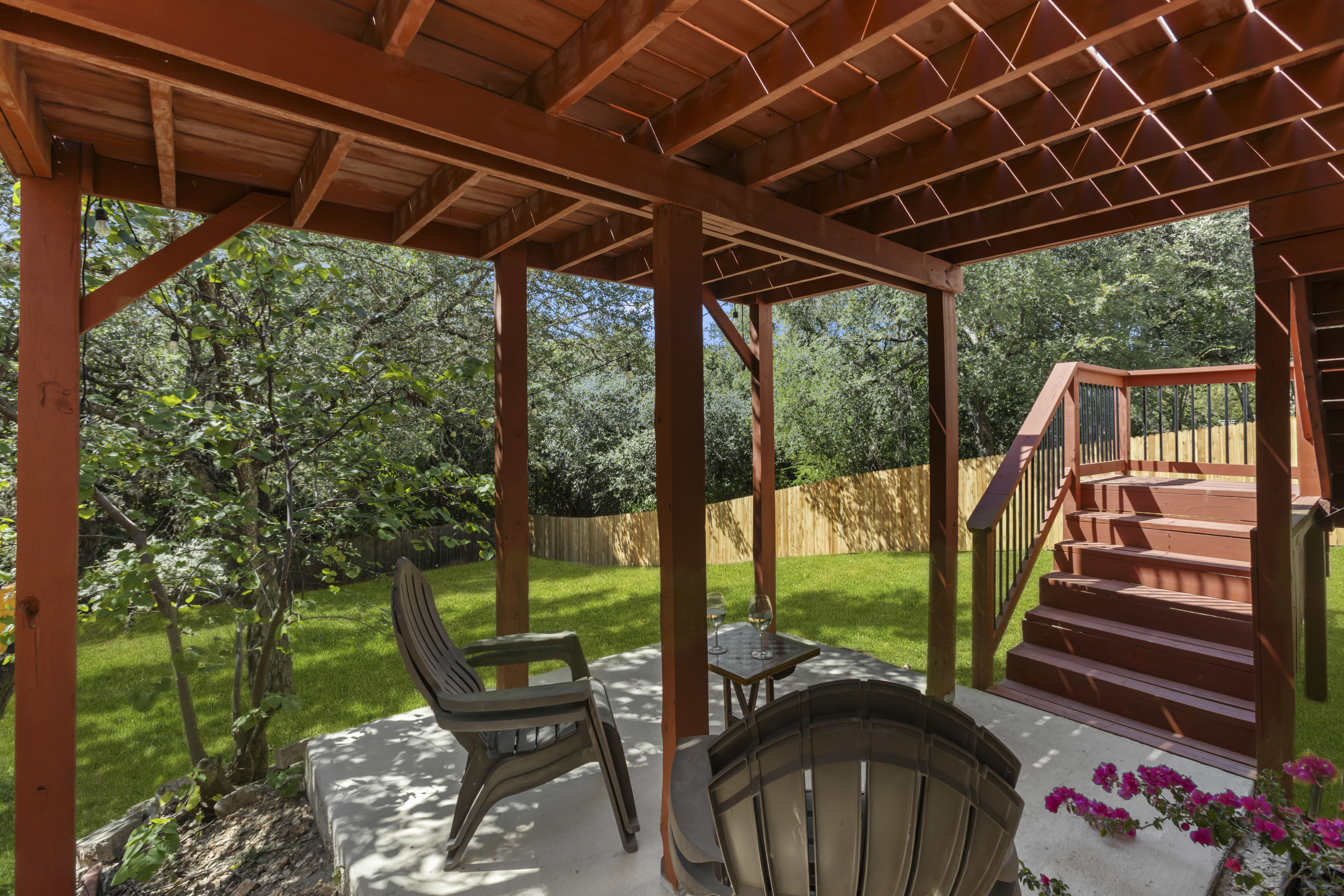  Spacious Home with Greenbelt Views - 物件實景