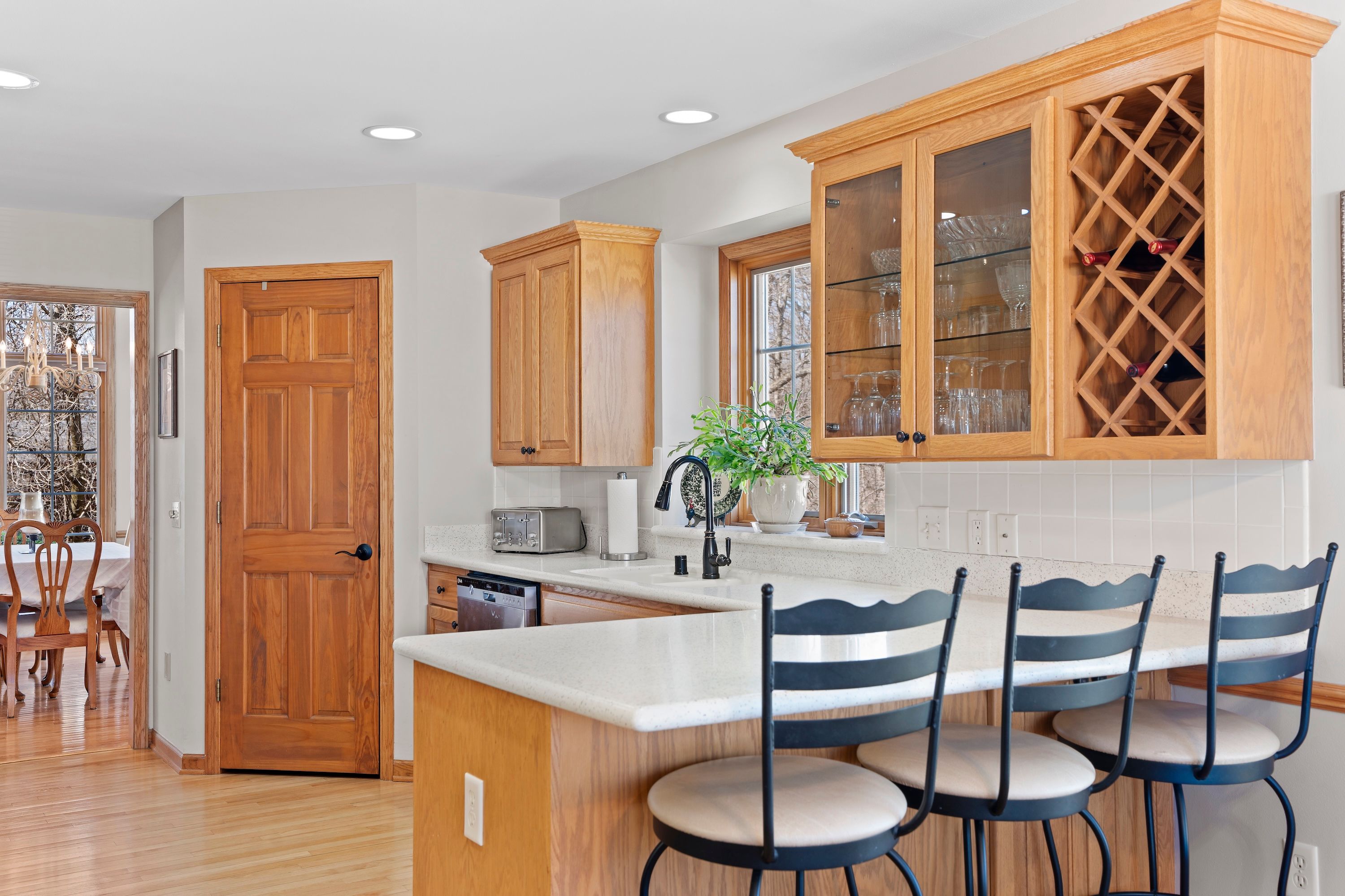  Spacious Side-by-Side Condo in Brookfield - 物件實景