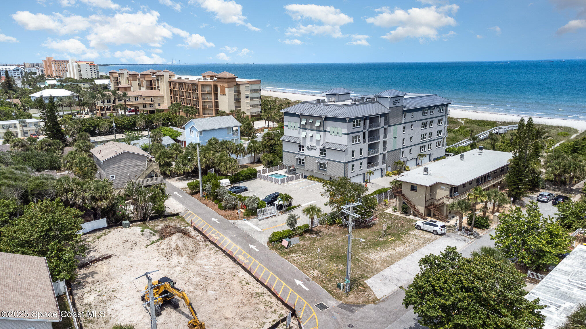 Cocoa Beach, Florida, 32931, United States, 2 Bedrooms Bedrooms, ,2 BathroomsBathrooms,Residential,For Sale,1975351