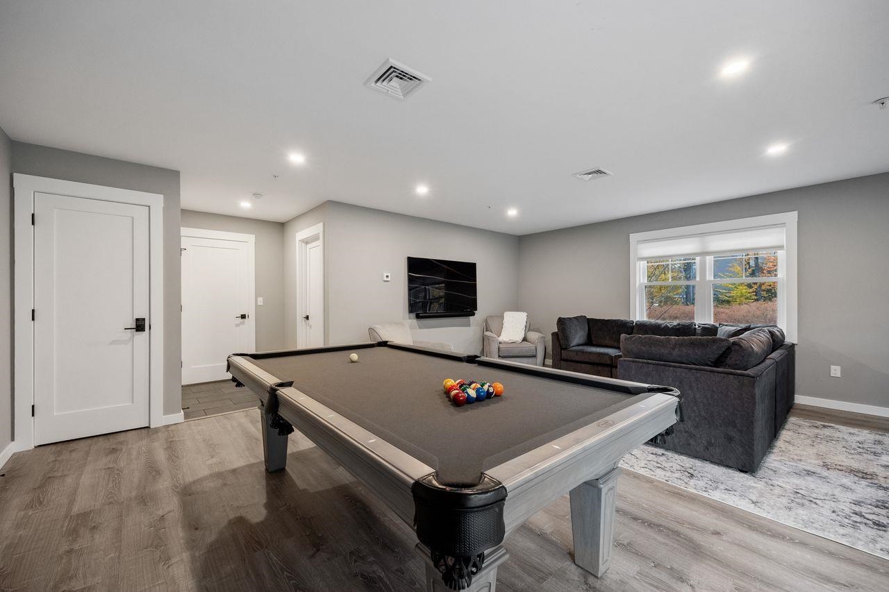 Conway, New Hampshire, 03860, United States, 4 Bedrooms Bedrooms, ,5 BathroomsBathrooms,Residential,For Sale,1991555