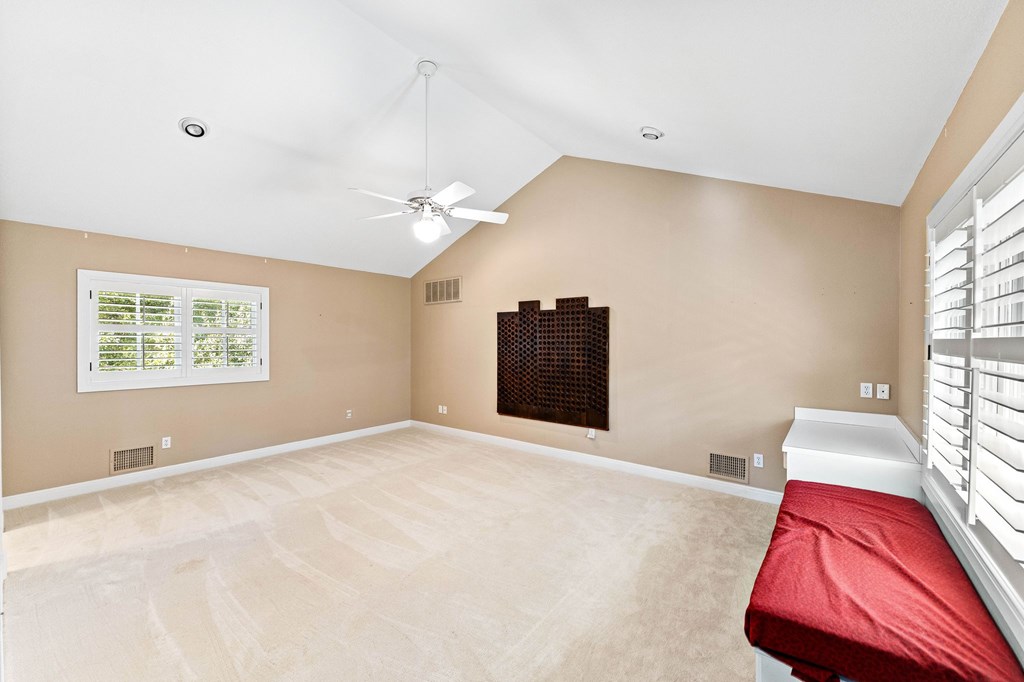 Kerrville, Texas, 78028, United States, 3 Bedrooms Bedrooms, ,5 BathroomsBathrooms,Residential,For Sale,2002478