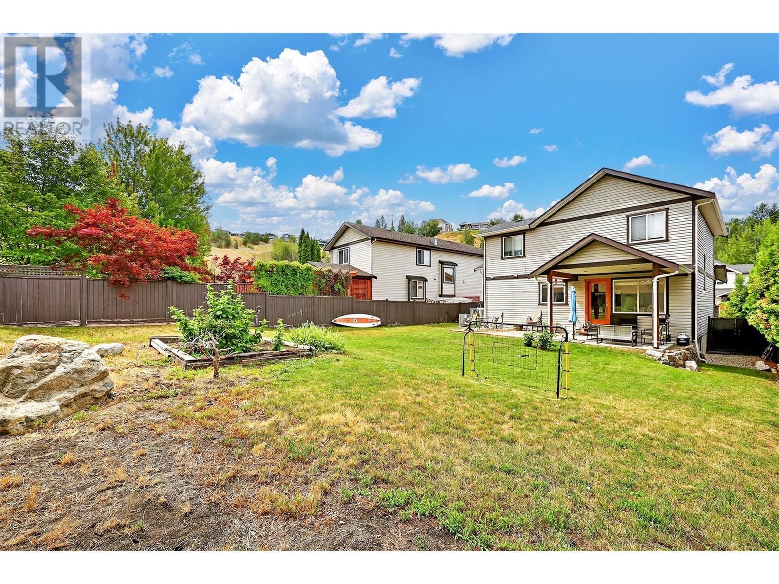KELOWNA, British Columbia, V1W 4X9, CA, 4 Bedrooms Bedrooms, ,3 BathroomsBathrooms,Residential,For Sale,1898520