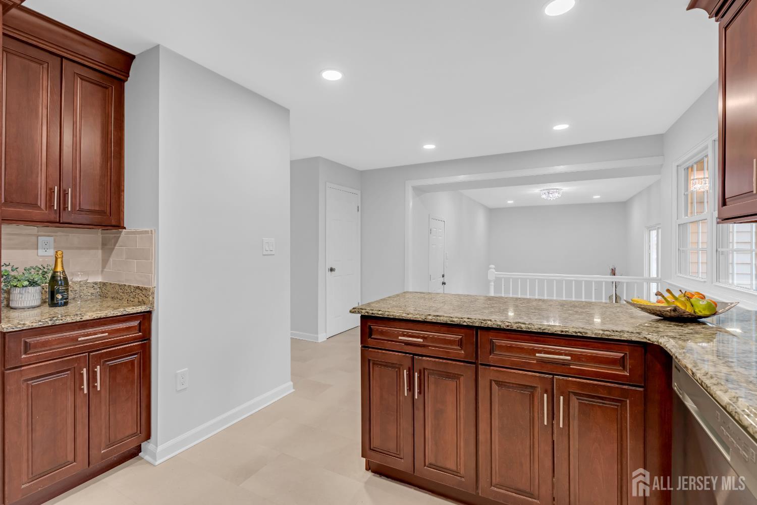 East Brunswick, New Jersey, 08816, United States, 3 Bedrooms Bedrooms, ,3 BathroomsBathrooms,Residential,For Sale,2001983