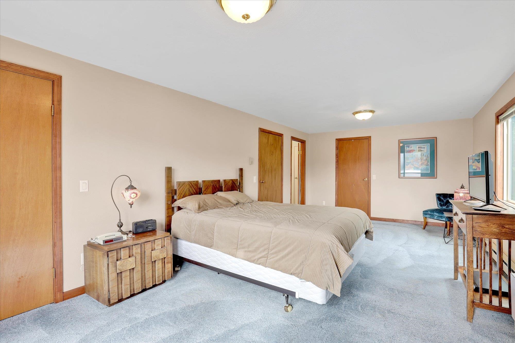 Newman Lake, Washington, 99025, United States, 4 Bedrooms Bedrooms, ,3 BathroomsBathrooms,Residential,For Sale,1929094