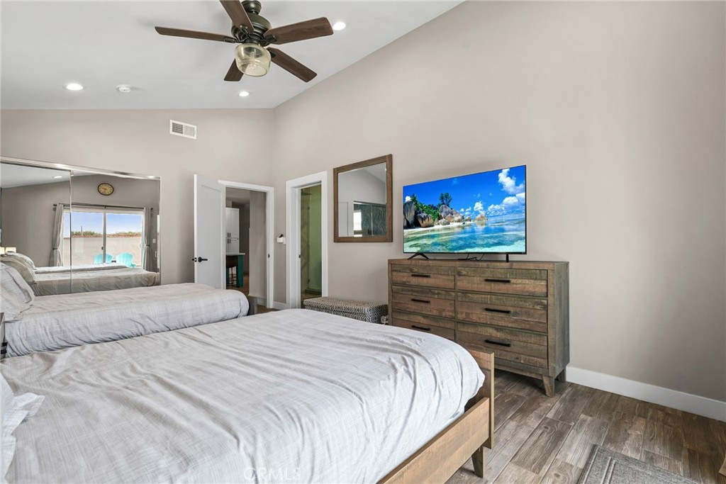 Oxnard, California, 93035, United States, 5 Bedrooms Bedrooms, ,1 BathroomBathrooms,Residential,For Sale,1847302