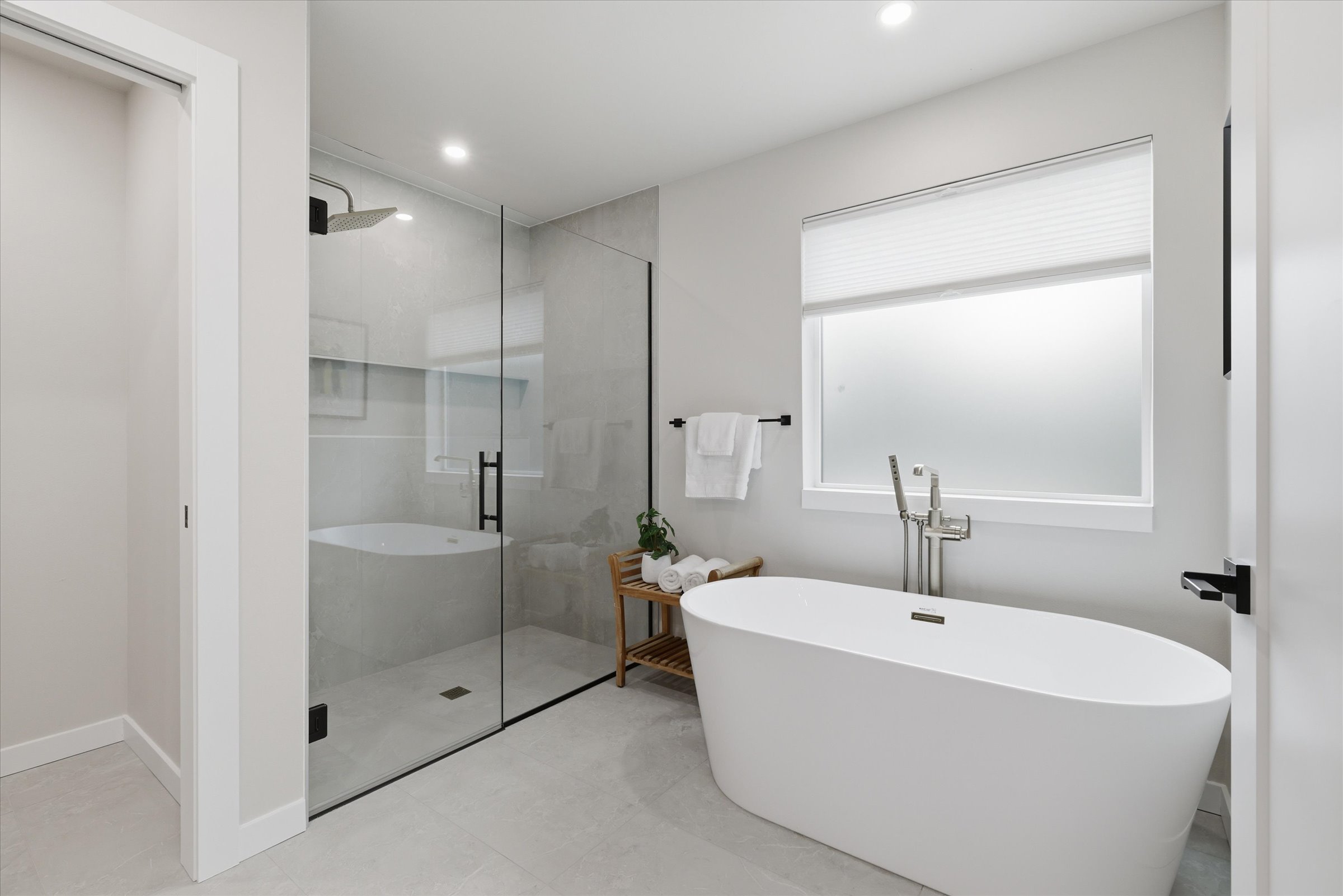  12426 NE 90th St, Kirkland, WA 98033 - 物件實景