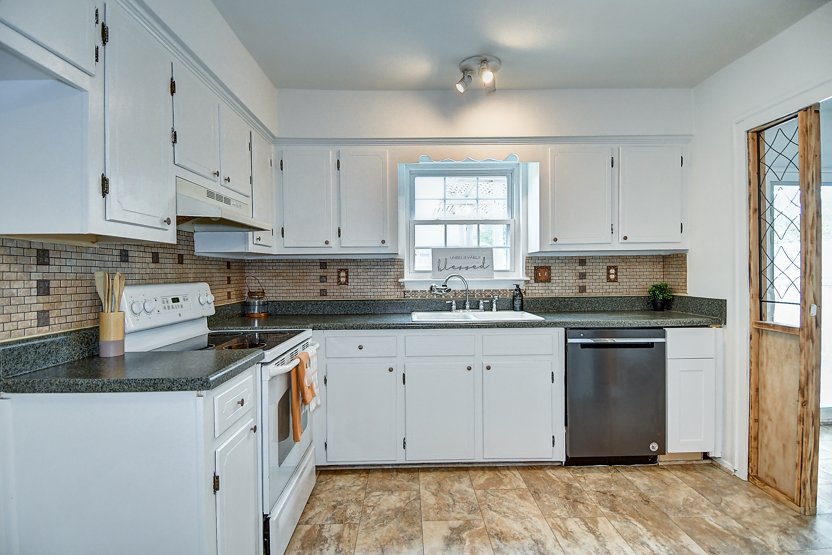  3448 Poppy Crescent, Virginia Beach, VA 23453 - 物件實景