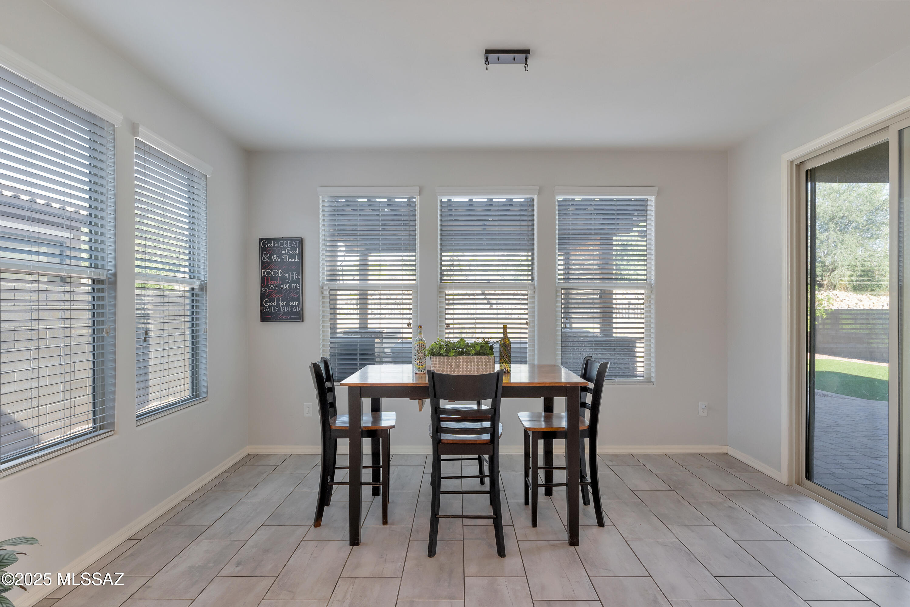 Tucson, Arizona, 85741, United States, 4 Bedrooms Bedrooms, ,3 BathroomsBathrooms,Residential,For Sale,1933342