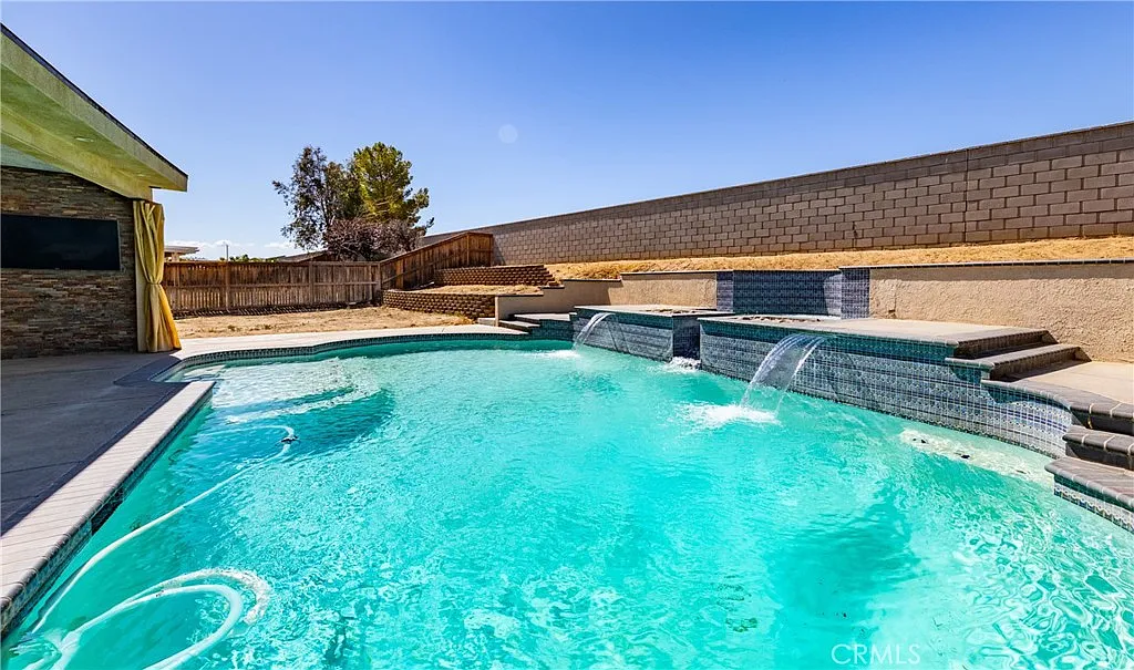 Victorville, California, 92395, United States, 5 Bedrooms Bedrooms, ,3 BathroomsBathrooms,Residential,For Sale,1976138