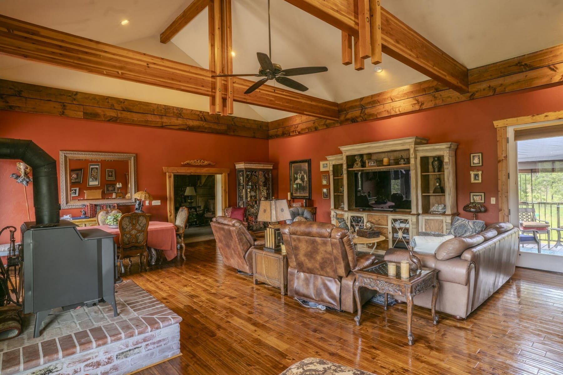  1969 Colestin Road Ashland, OR 97520 - 物件實景