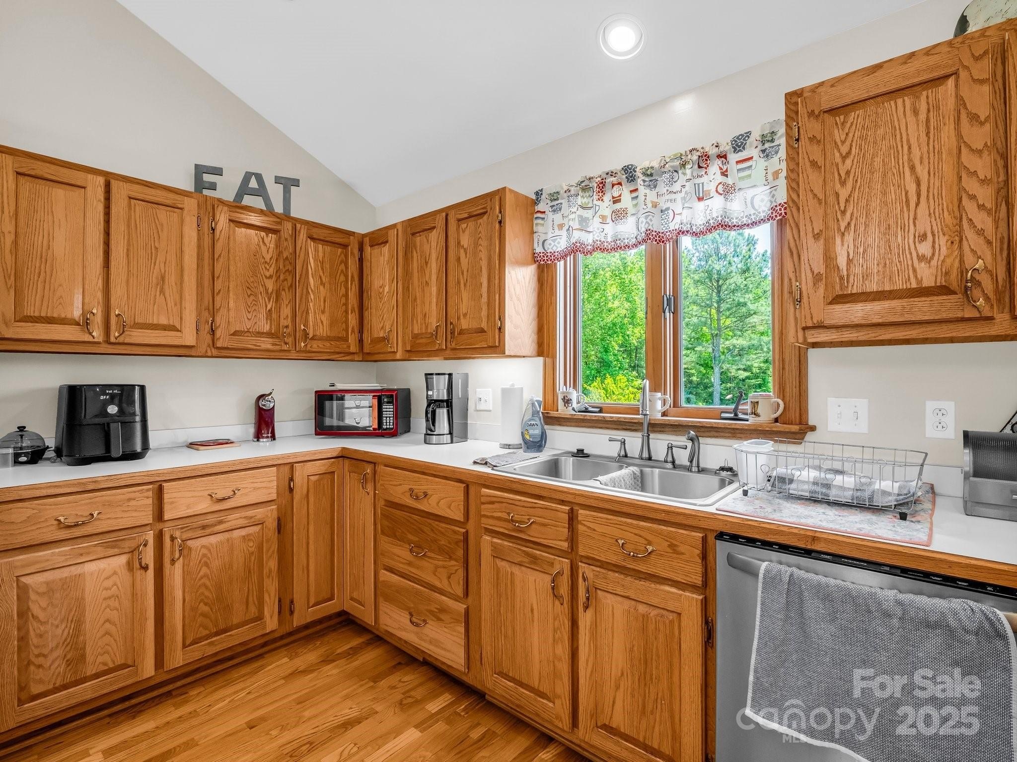 Iron Station, North Carolina, 28080, United States, 3 Bedrooms Bedrooms, ,3 BathroomsBathrooms,Residential,For Sale,1920922