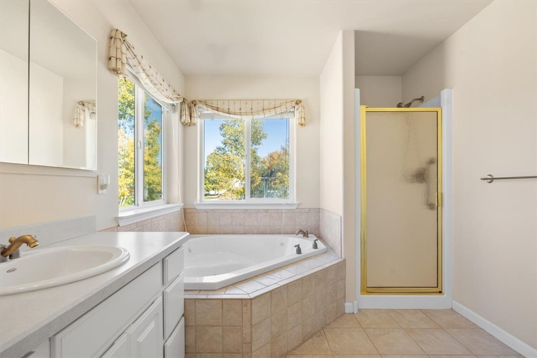 Billings, Montana, 59105, United States, 5 Bedrooms Bedrooms, ,4 BathroomsBathrooms,Residential,For Sale,1976913