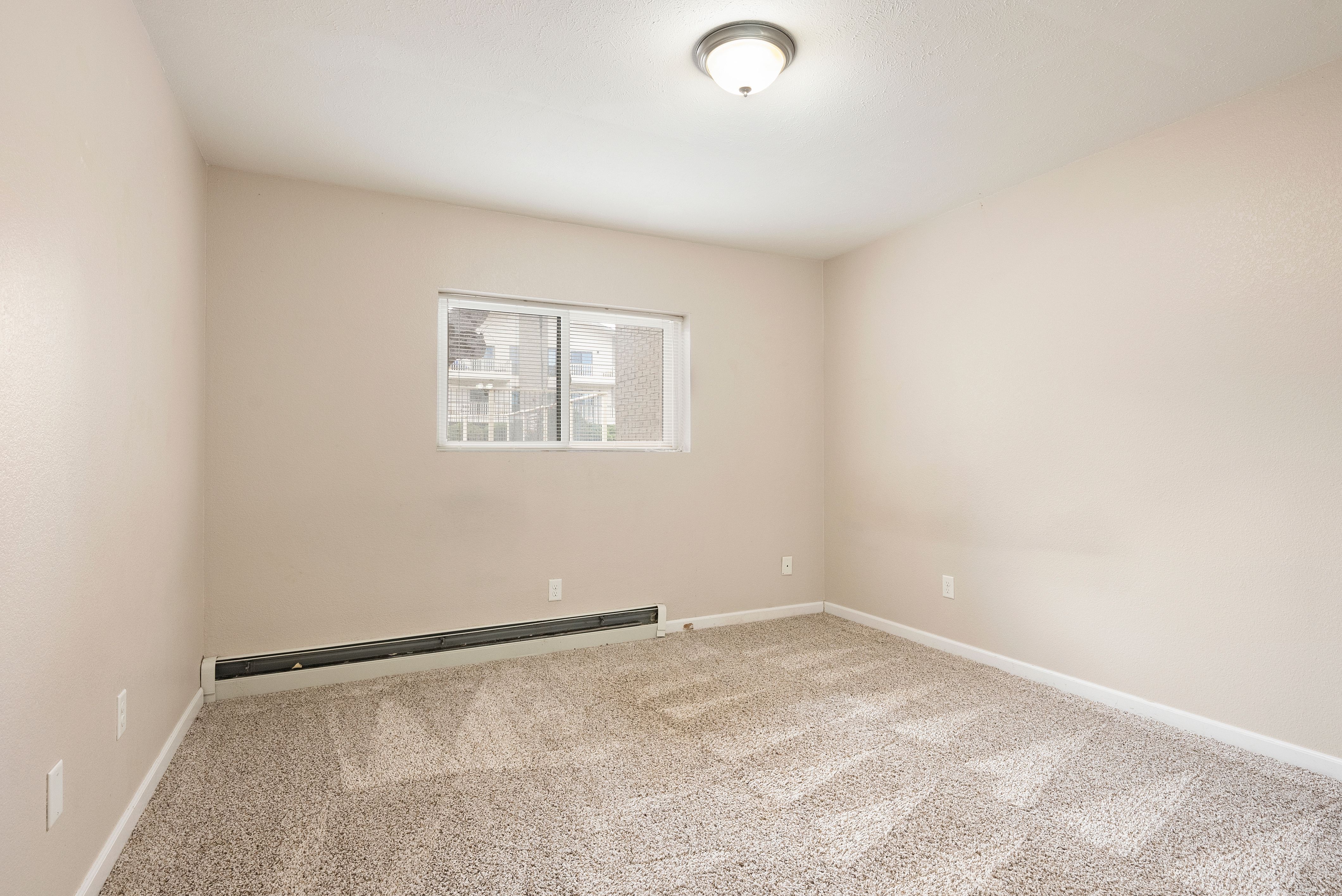  Effortless Living in This 2 Bed 2 Bath Condo - 物件實景