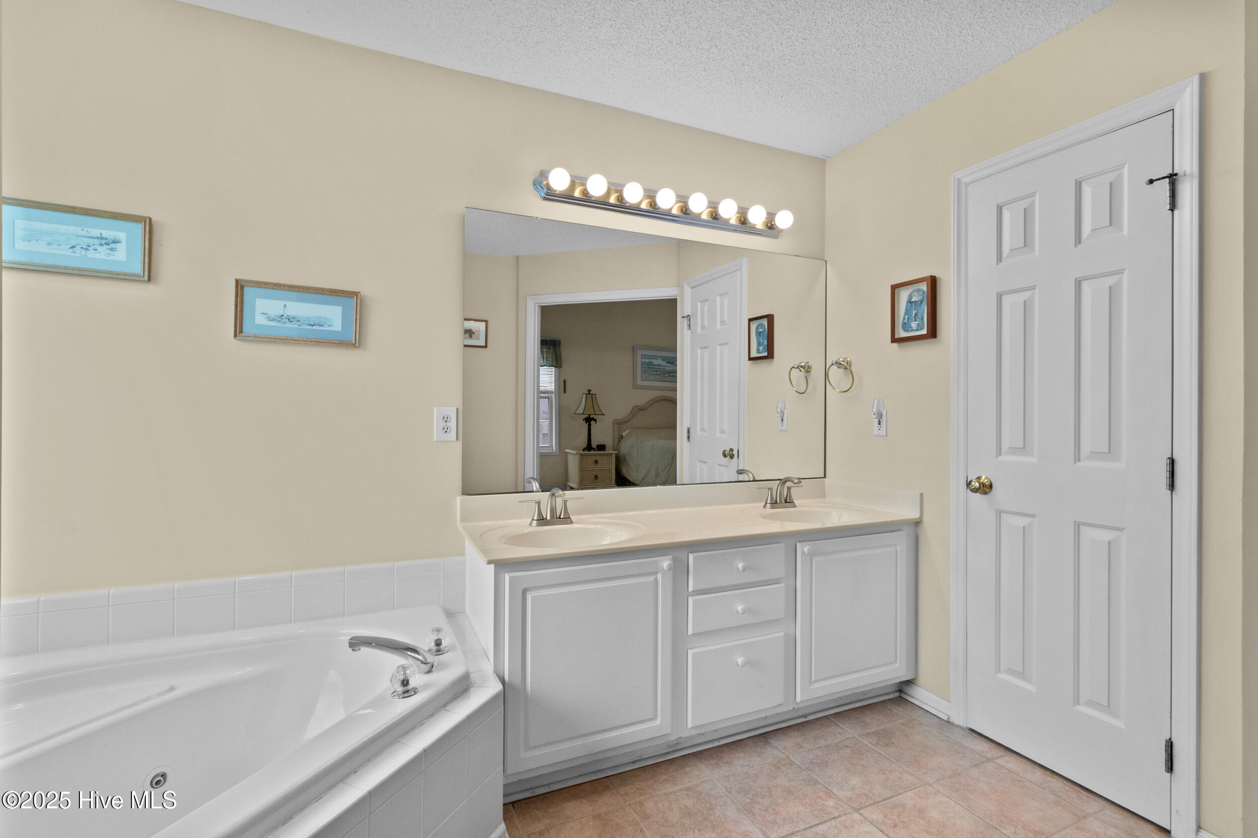 Carolina Beach, North Carolina, 28428, United States, 3 Bedrooms Bedrooms, ,2 BathroomsBathrooms,Residential,For Sale,1890740