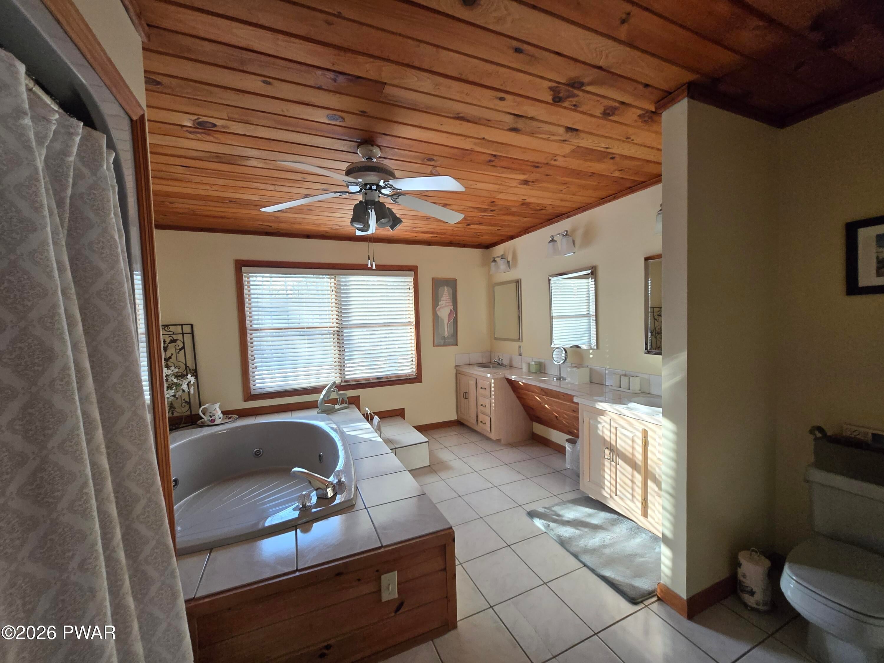 Lords Valley, Pennsylvania, 18428, United States, 4 Bedrooms Bedrooms, ,3 BathroomsBathrooms,Residential,For Sale,2020252